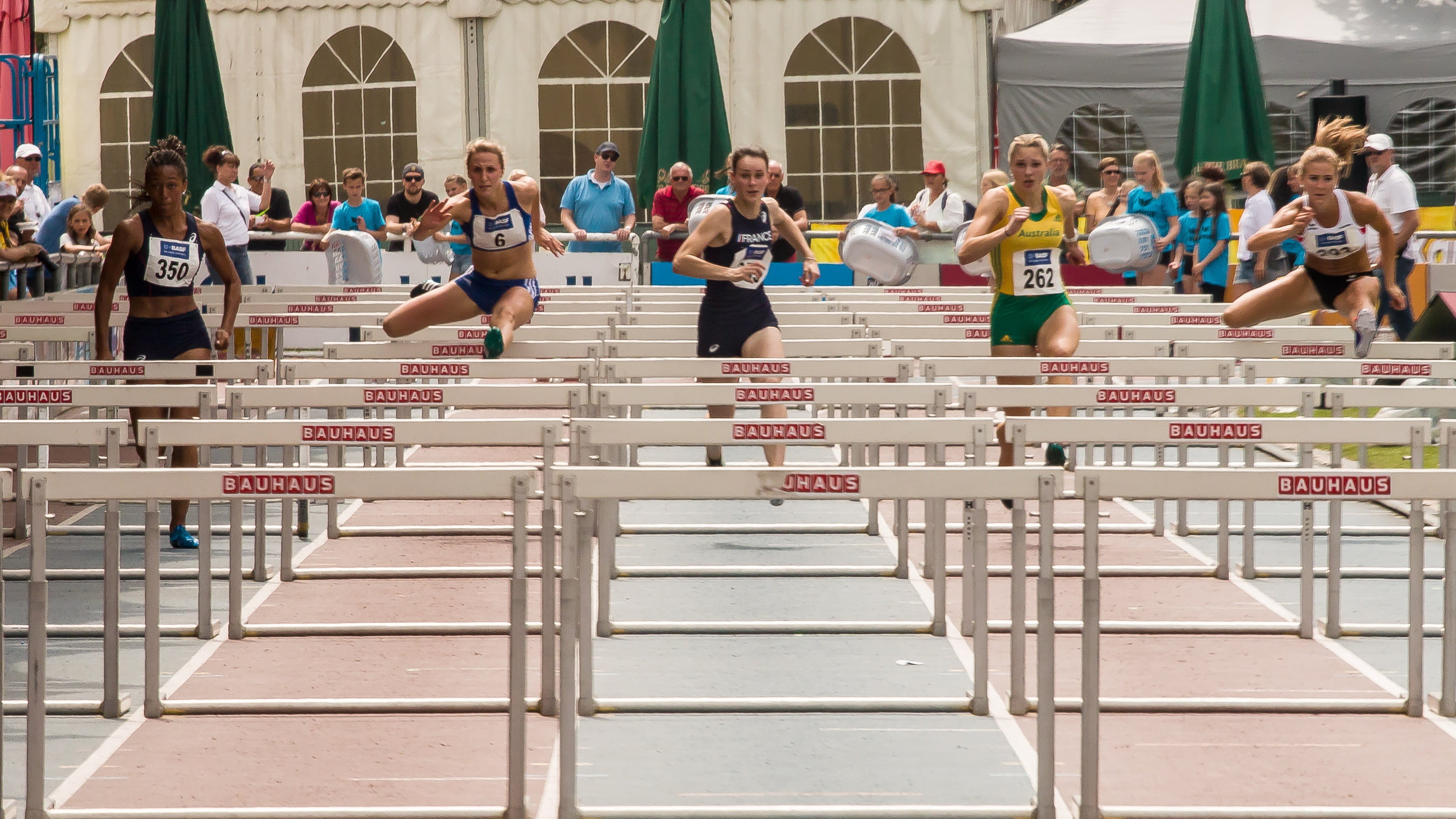 building exterior, men, built structure, real people, staircase, teenager, athletics, group of people, hurdles, outdoors, large group of people, steps and staircases, HD Wallpaper