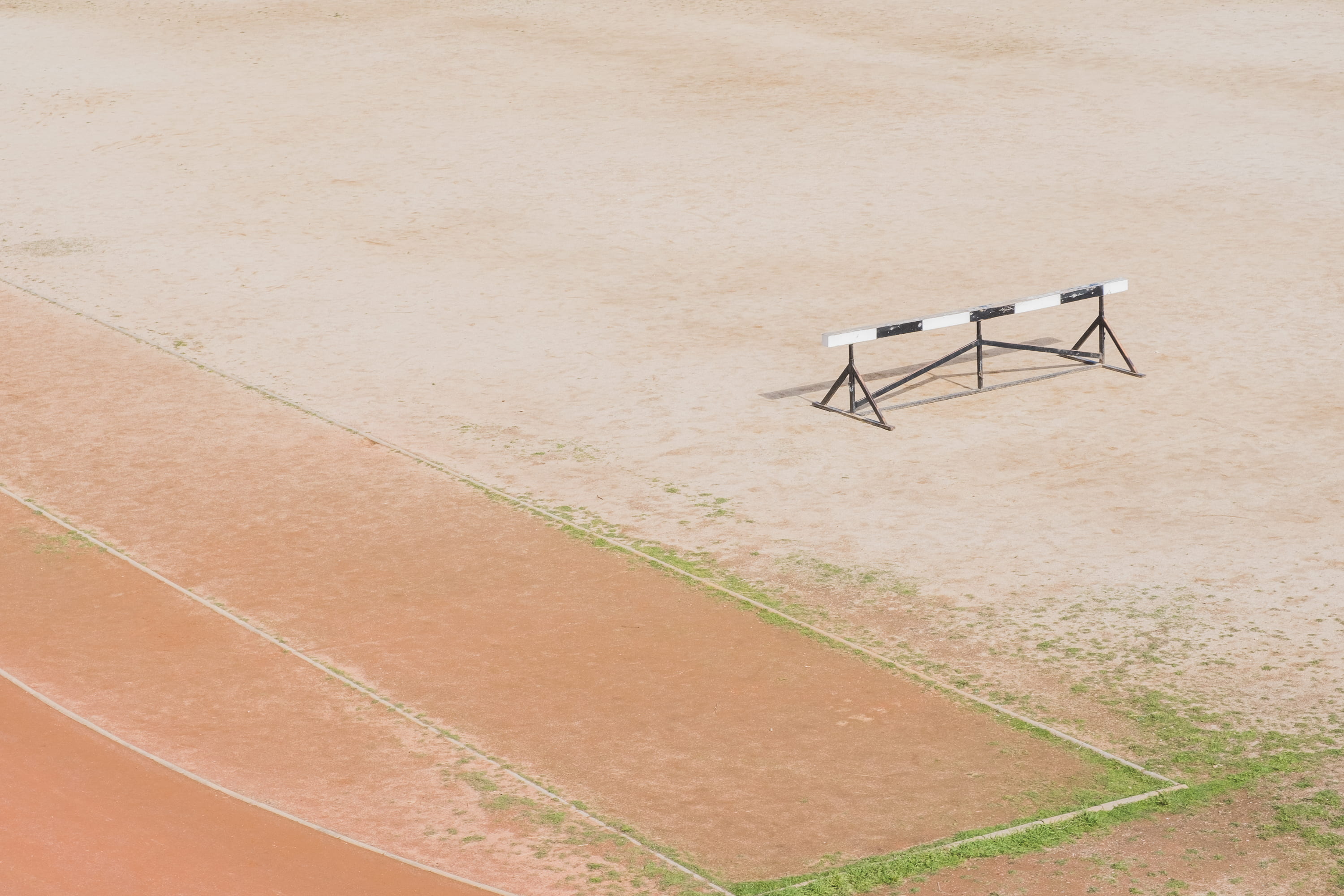 endline, nature, land, sport, athletic, run, athlete, hurdle, architecture, file, excercise, court, oval, obstacle, minimalism, sports, sport camp, minimal, HD Wallpaper
