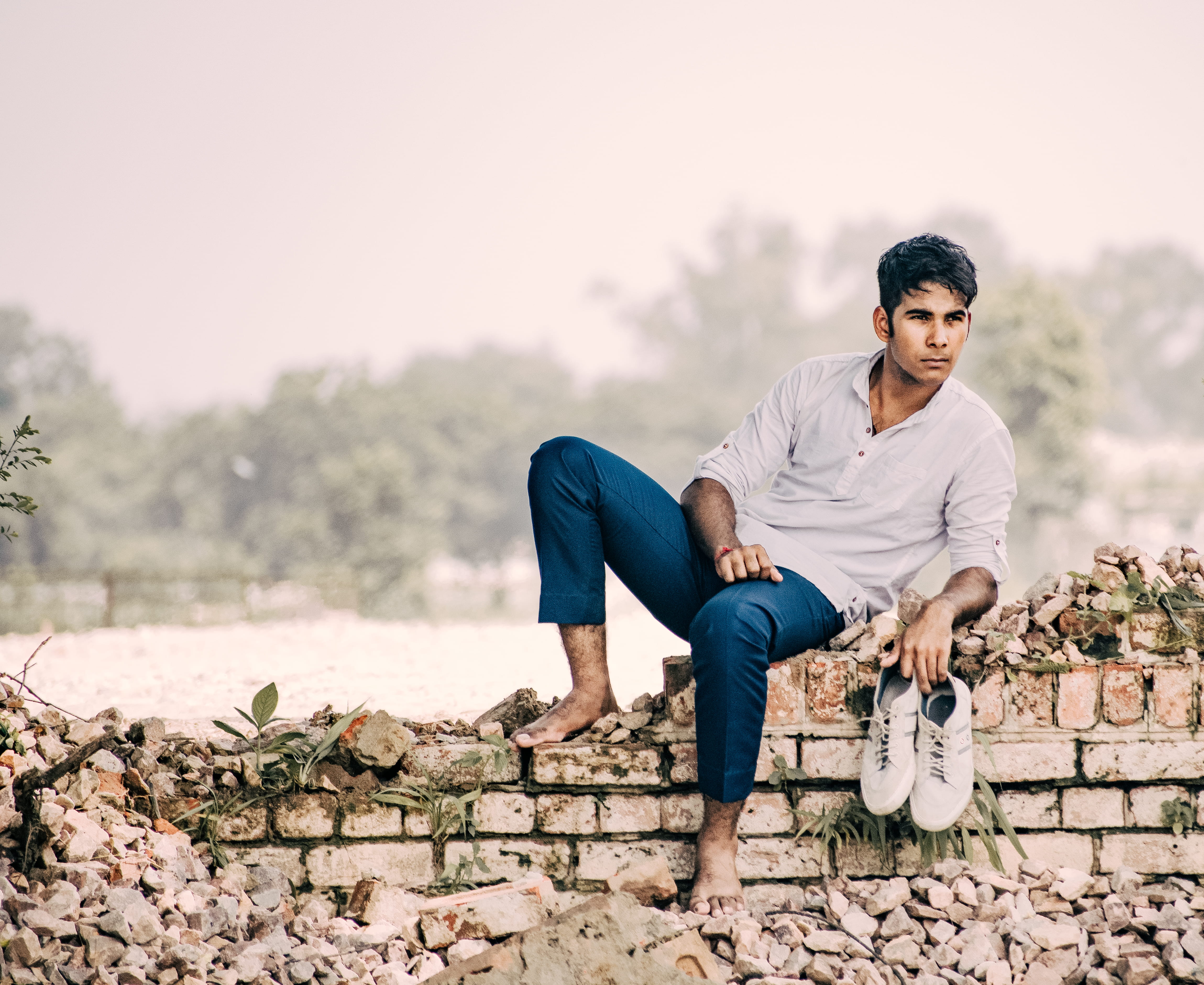 lifestyles, casual clothing, nature, pose, one person, outdoors, barefoot, handsome, fine-looking, bricks, full length, land, brickwall, man, broken, 4K, HD Wallpaper