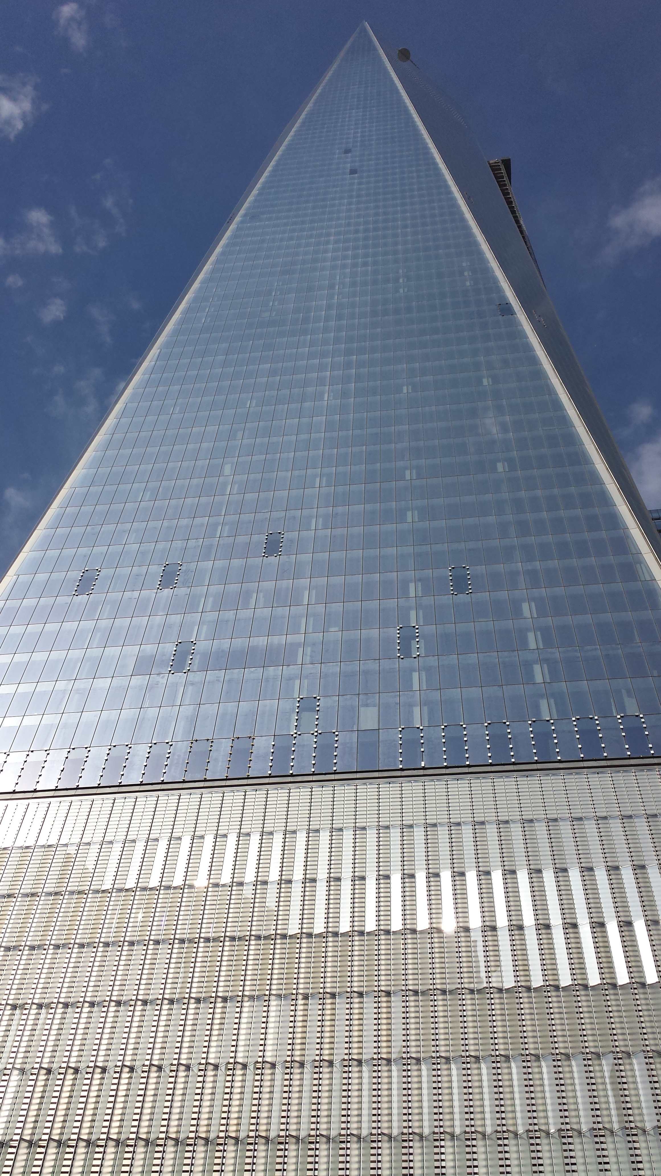 metal, ny, low angle view, cloud - sky, architecture, day, modern, sunlight, 1wtc, cosmopolitan city, no people, diminishing perspective, nature, building, Phone HD Wallpaper