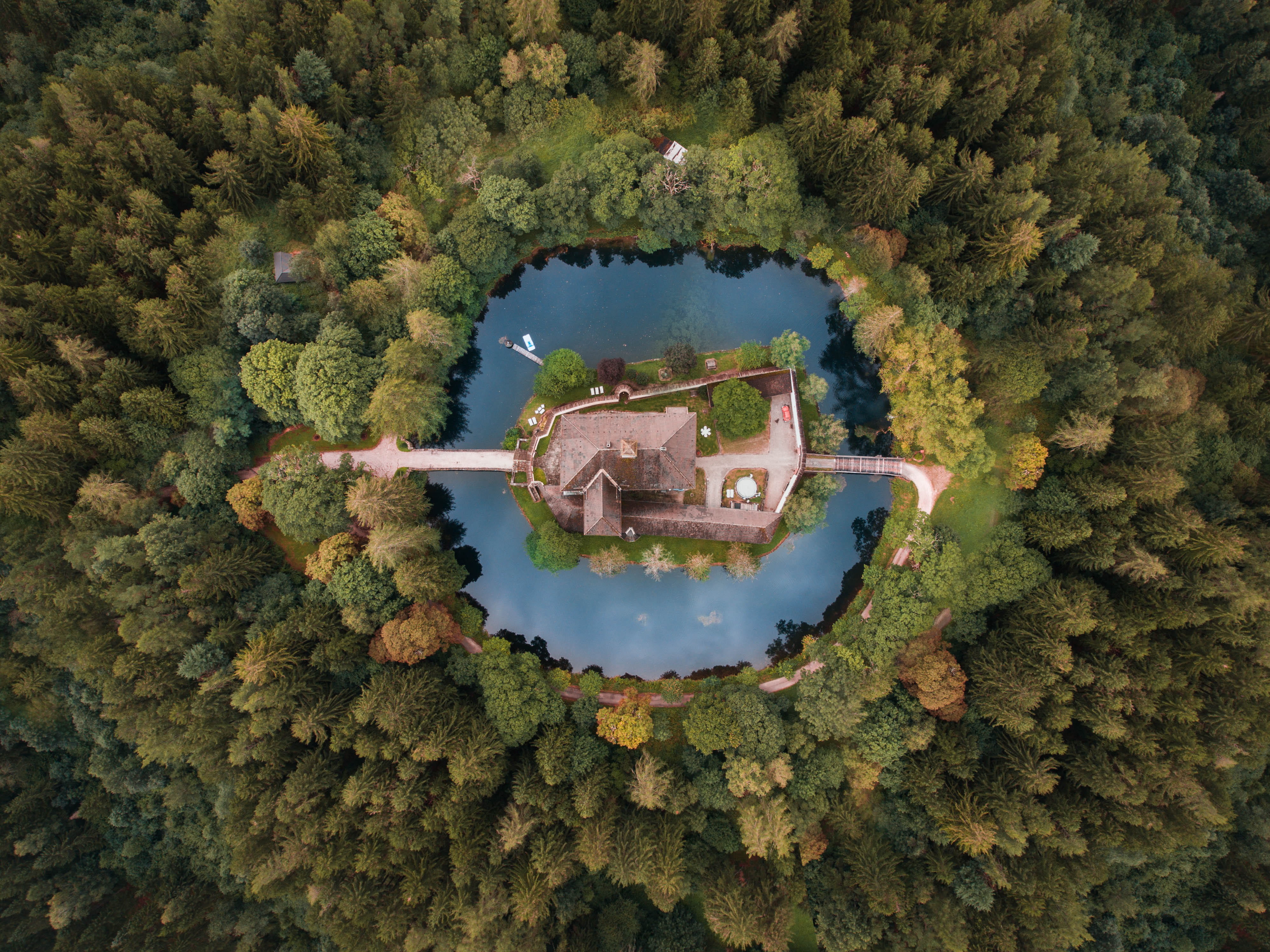 photography, growth, building exterior, grey, eye, reflection, plant, green color, path, built structure, house, aerial, architecture, view, bird, home, HD Wallpaper