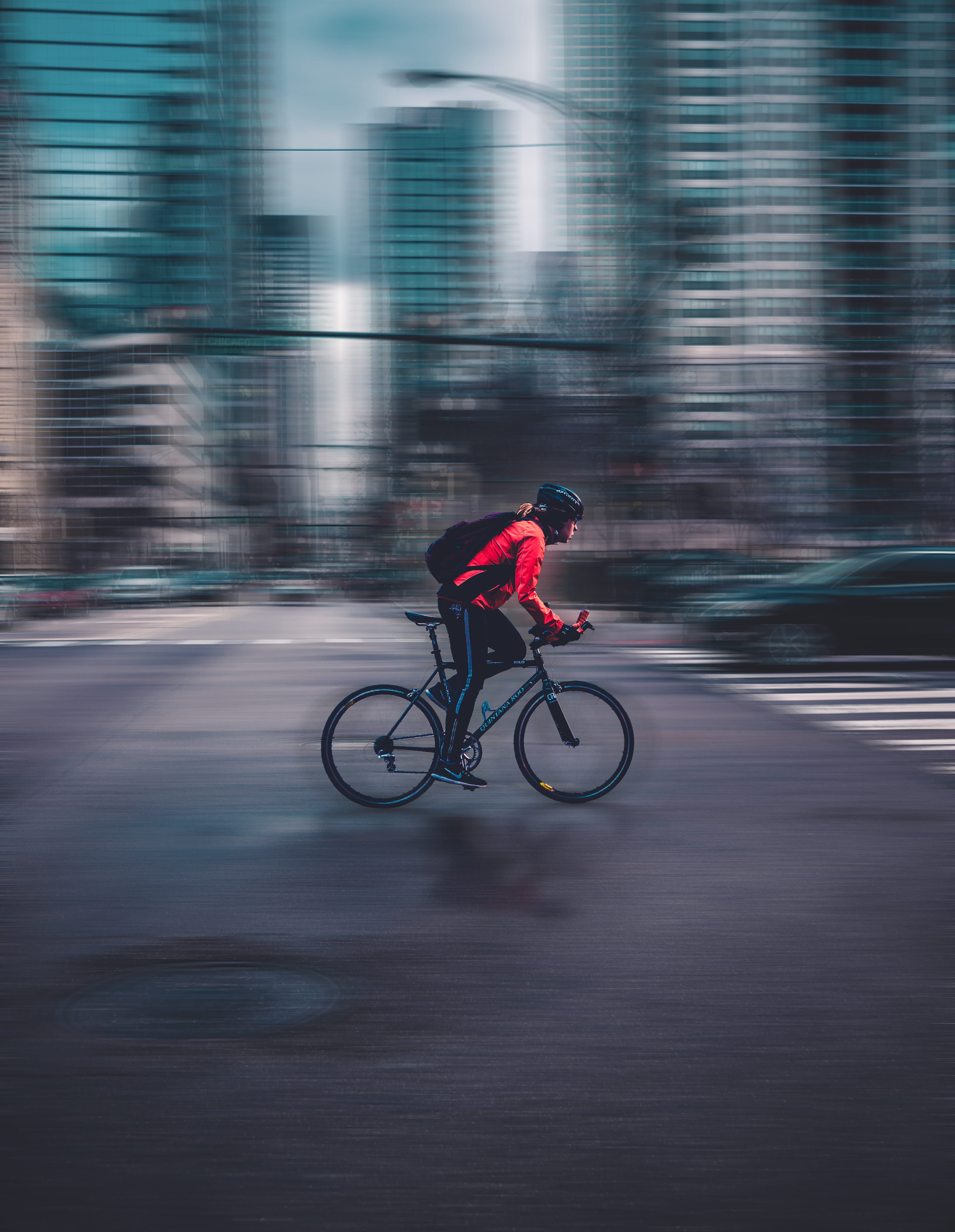 side view, intersection, traffic, rush, motion, mode of transportation, quick, street, cycle, building exterior, wheel, architecture, leisure activity, Phone HD Wallpaper
