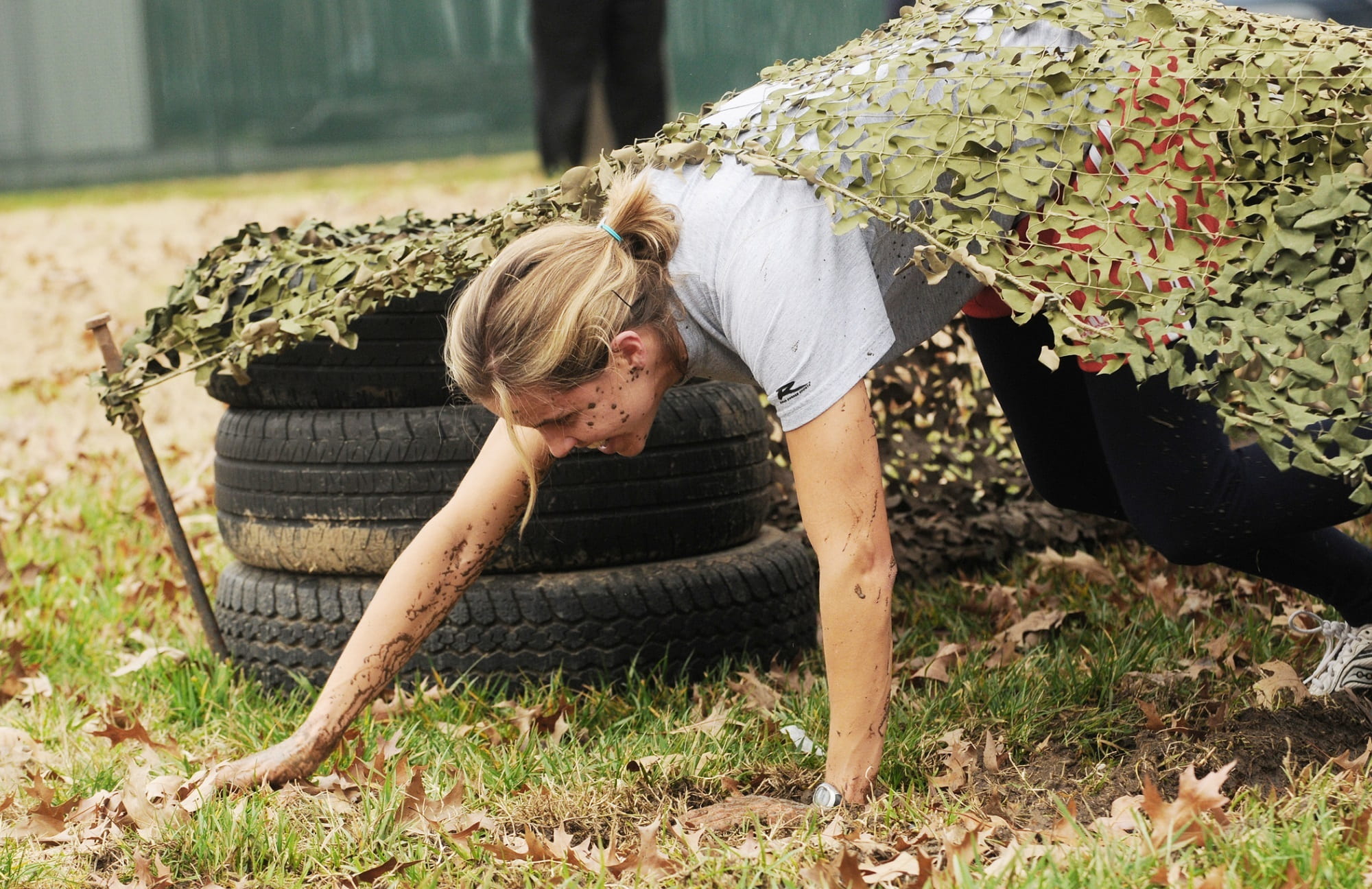 outdoors, casual clothing, growth, bending, full length, adversity, agriculture, crawling, plant, fitness, obstacle, gardening, 1080P, one person, day, HD Wallpaper