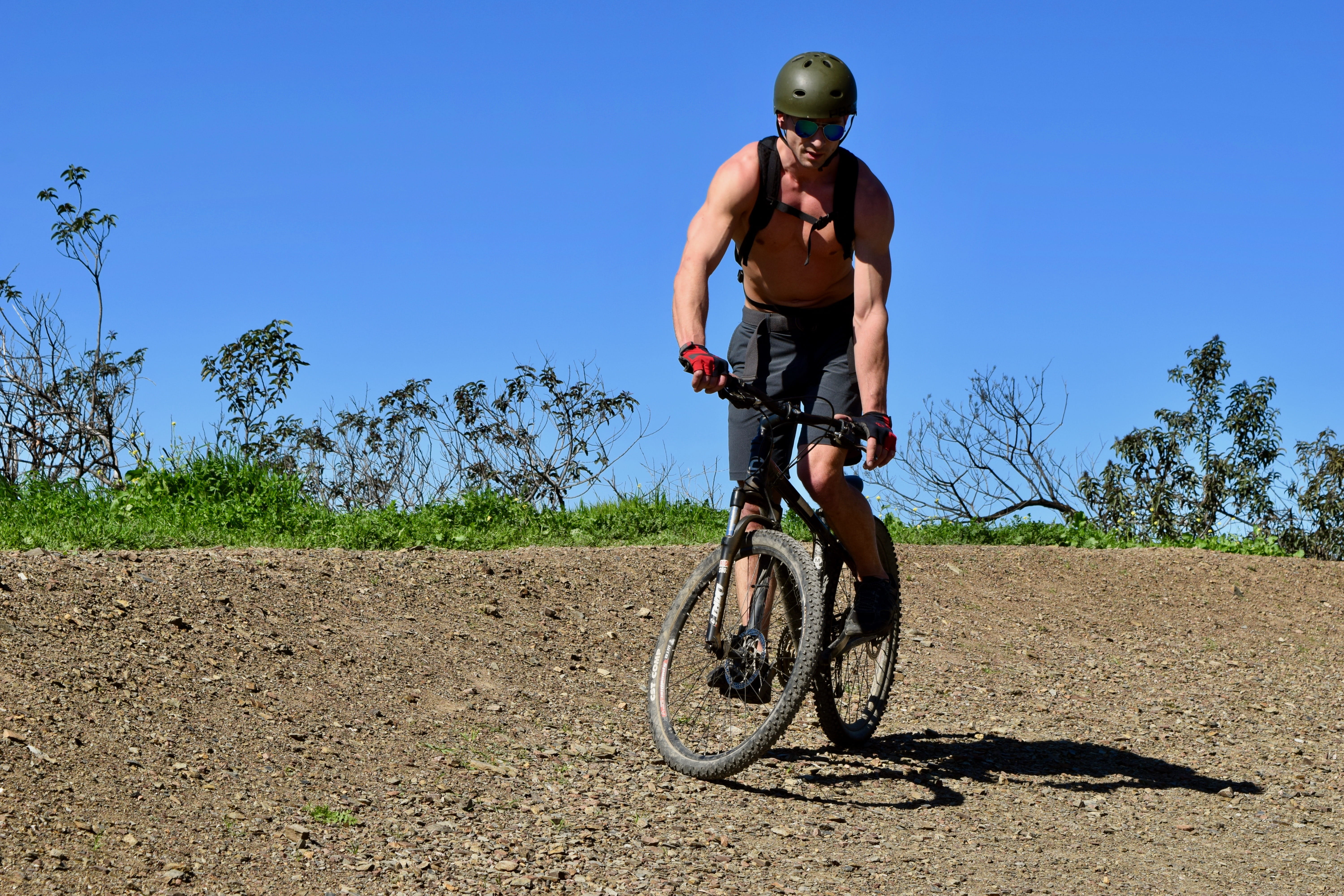 transportation, wheels, land vehicle, riding, sky, sunlight, strong, full length, excersize, biking, bicycle, real people, activity, jump, six pack, sports clothing, HD Wallpaper