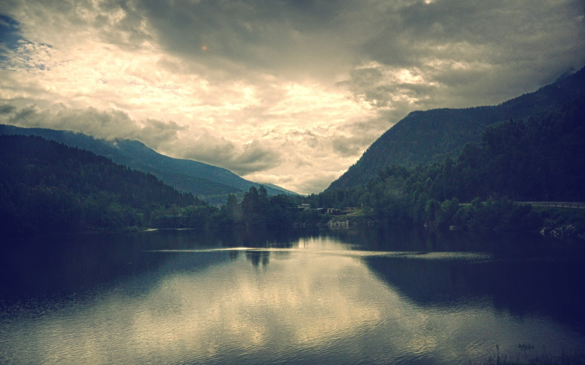 nature, no people, beauty in nature, waterfront, mountain, landscape, lake, mountain range, overcast, scenics - nature, 1080P, forest, trees, water, tranquility, HD Wallpaper