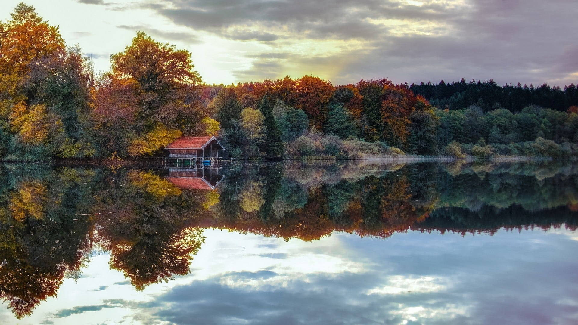 lake, landscape, nature, clouds, cloud - sky, water, 1080P, cabin, symmetry, outdoors, tranquil scene, reflection lake, calm, tree, scenics - nature, waterfront, HD Wallpaper