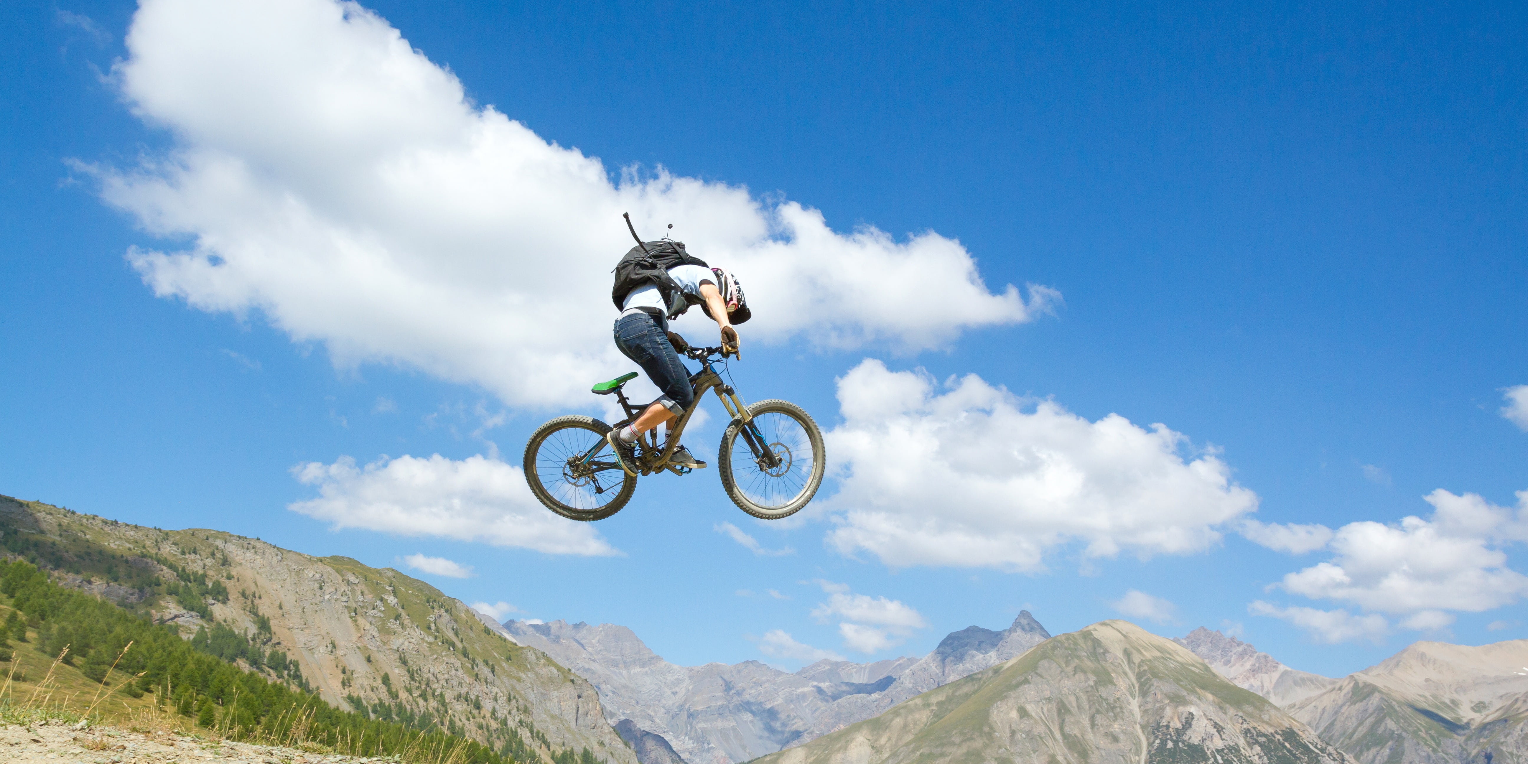 5K, sport, sky, helmet, bike, stunt, cloud - sky, transportation, outdoors, visit, go ahead, risk, inspirational, mountain range, application, day, nature, HD Wallpaper