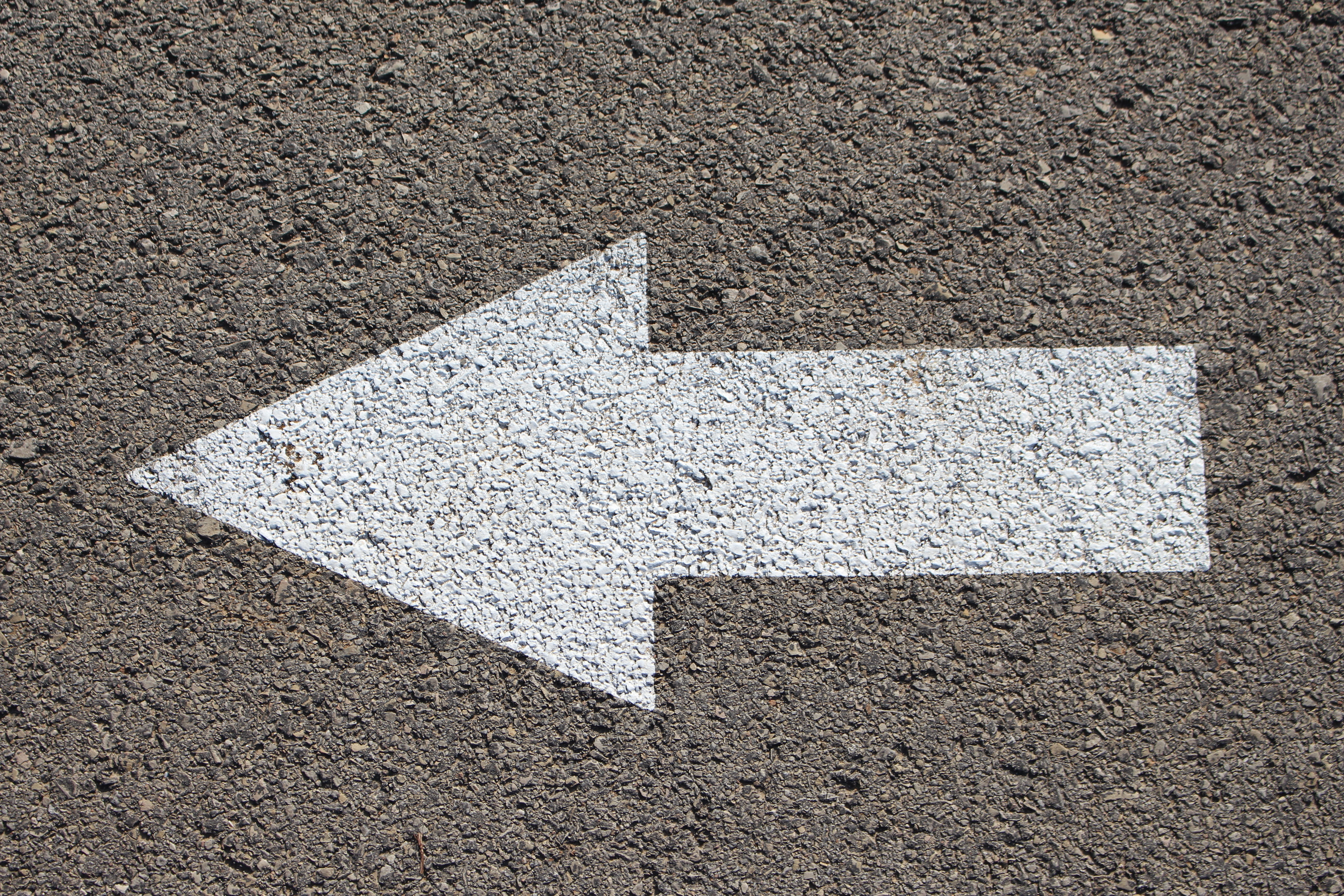 road, asphalt, arrow Symbol, high angle view, pointing, outdoors, directional sign, transportation, concrete, close-up, road sign, painted, architecture, HD Wallpaper