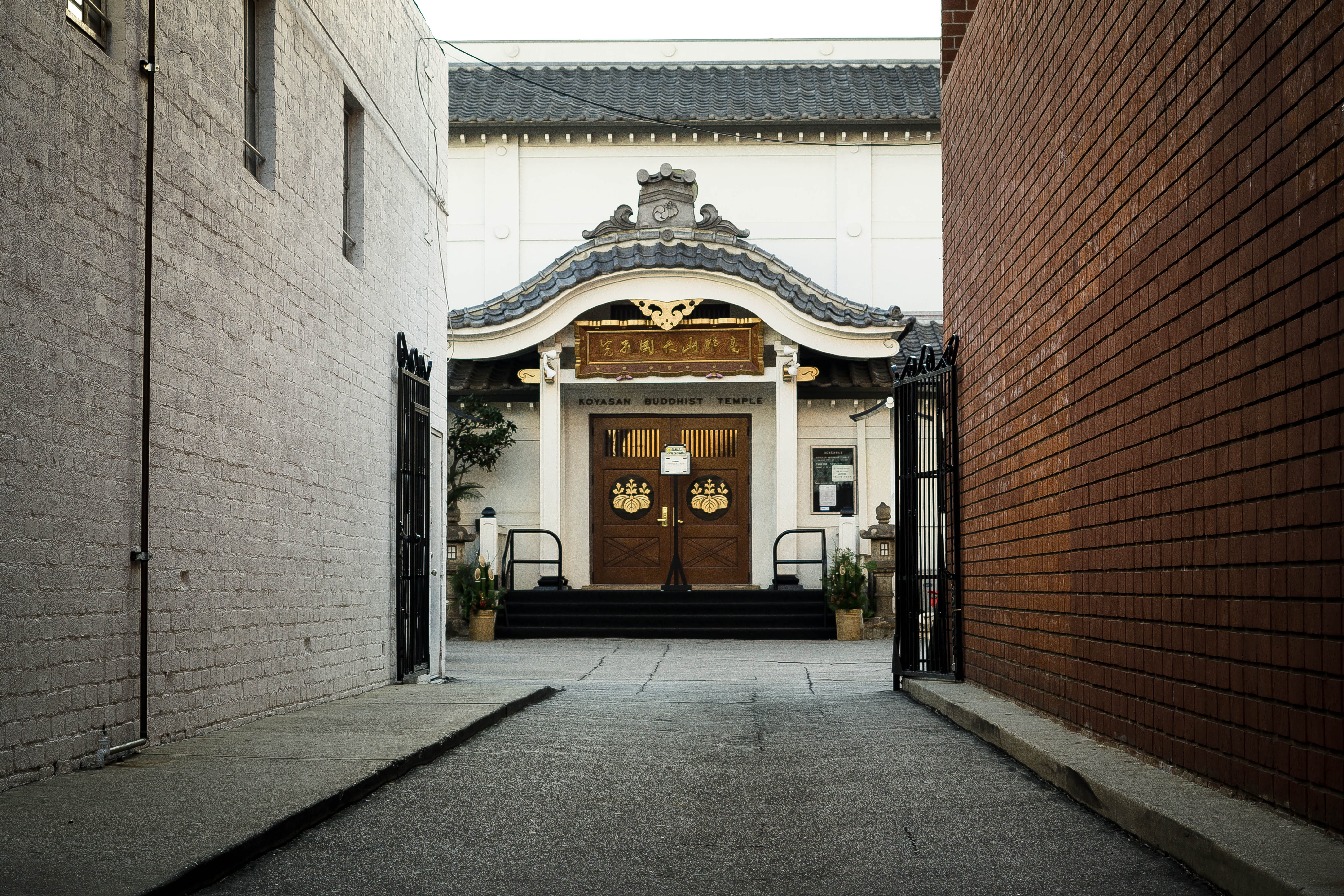 travel destinations, united states, urban, buddhist, door, flooring, building exterior, 5K, the past, religion, day, los angeles, temple, history, spirituality, HD Wallpaper