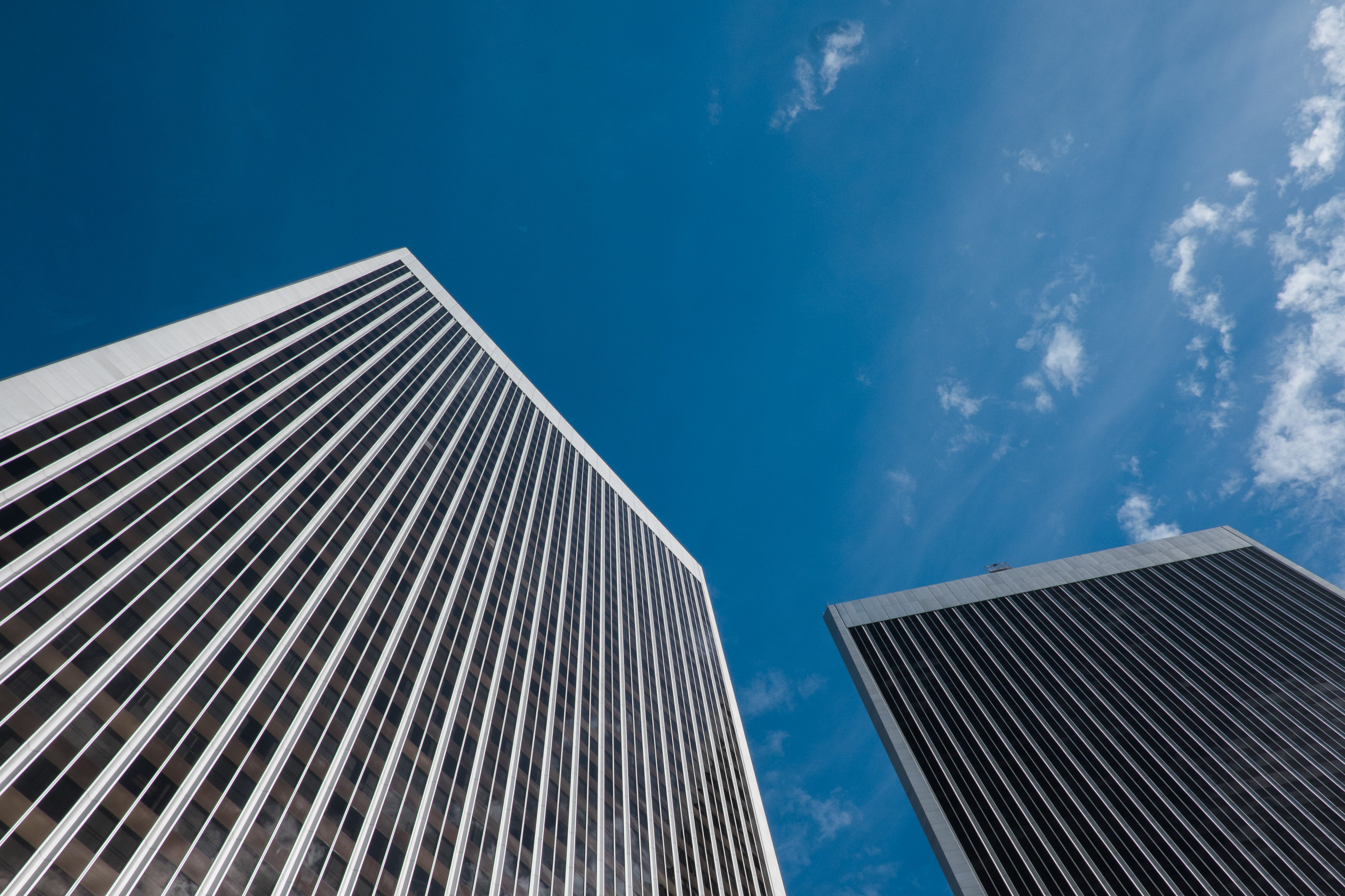 looming, tall - high, built structure, sunlight, skyscraper, culver city, tall, clouds, no people, cityscape, los angeles, tower, day, architecture, little, HD Wallpaper
