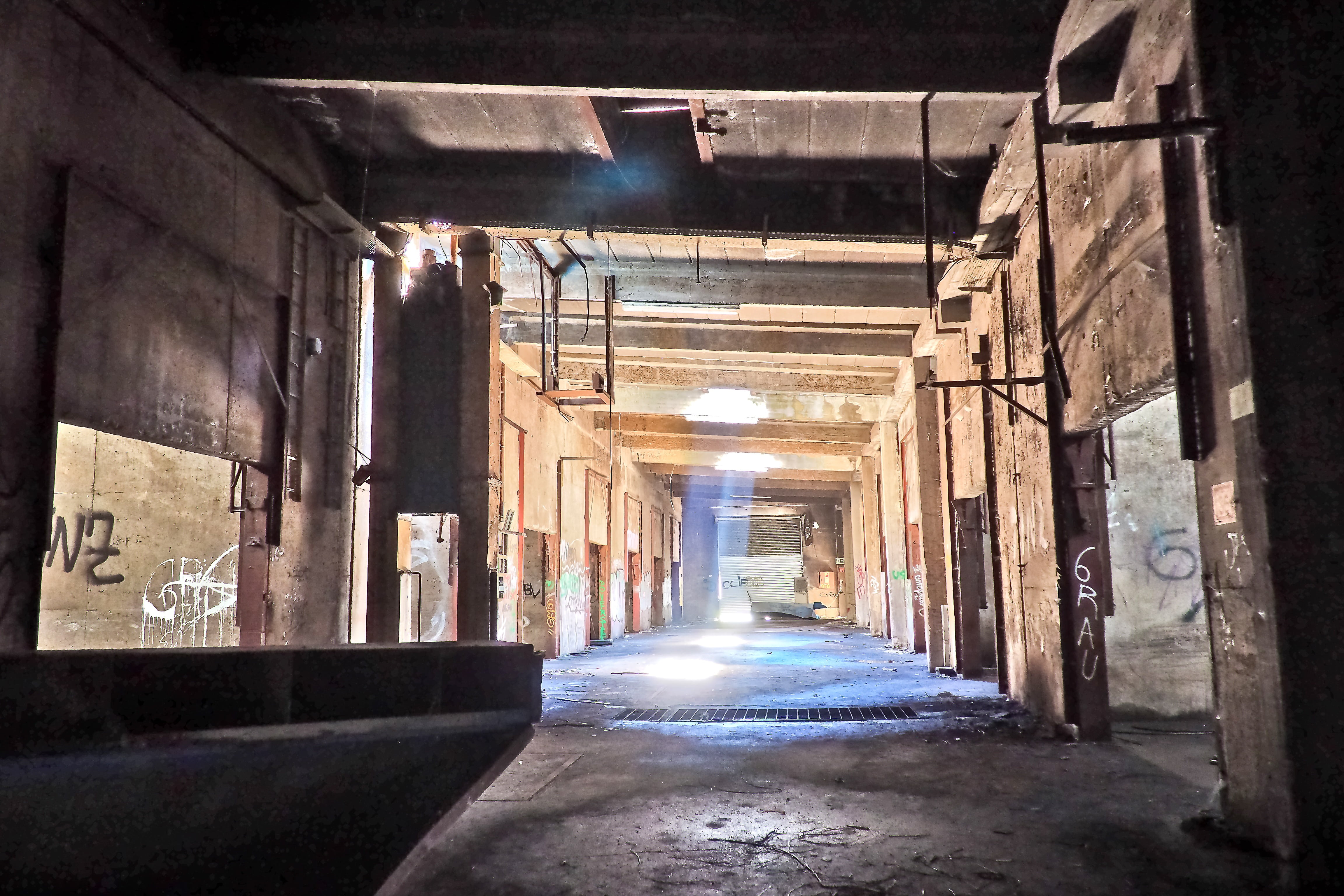 alley, lichtspiel, factory building, abandoned, transient, the way forward, decay, dirt, creepy, sunlight, ailing, leave, industrial plant, narrow, run down, HD Wallpaper