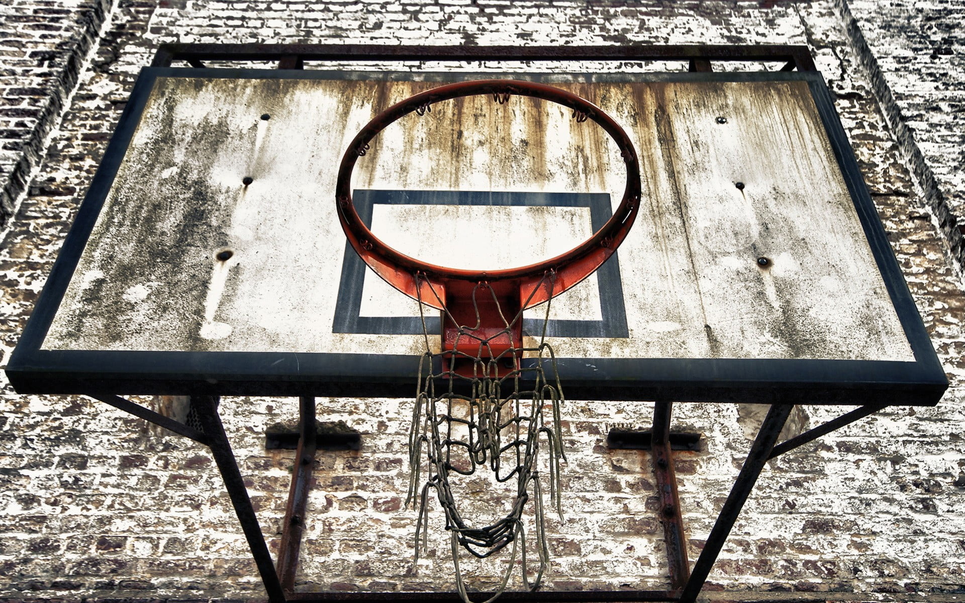 hoop, circle, no people, 1080P, close-up, sport, built structure, day, absence, design, rust, transparent, wall - building feature, basketball - sport, HD Wallpaper