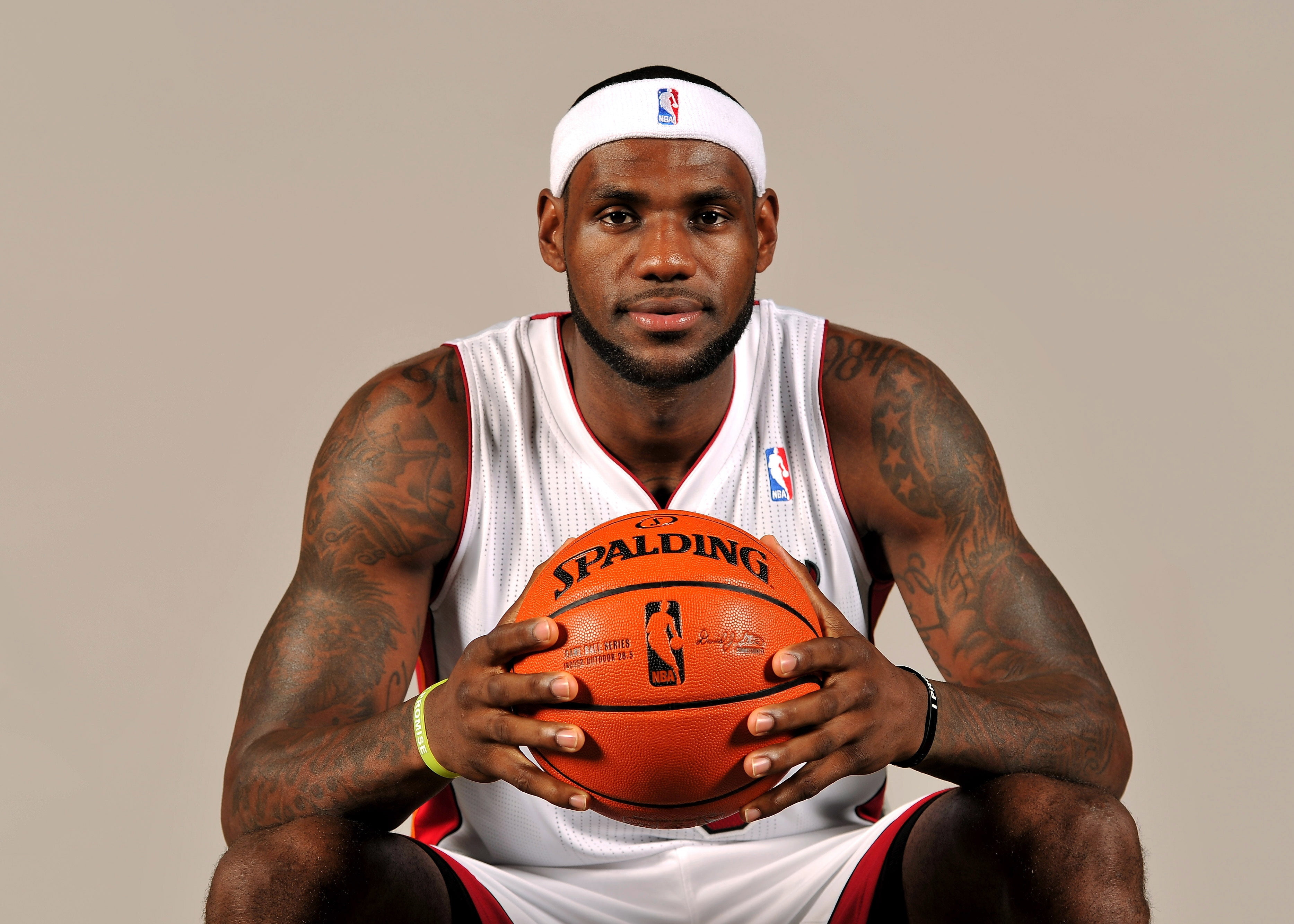 front view, athlete, competition, men, sportsman, basketball - Ball, sport, american Culture, indoors, portrait, people, one Man Only, basketball uniform, HD Wallpaper