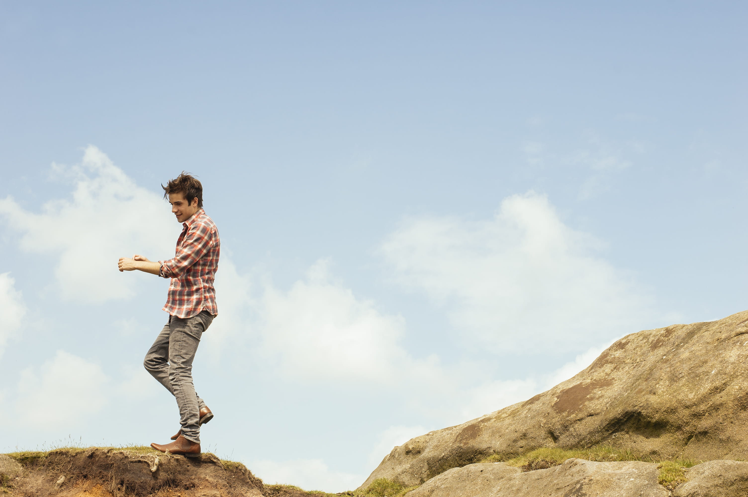men, Stainburn, rock - object, color Image, cloud - sky, lifestyles, caucasian Ethnicity, young adult, scenics - nature, daytime, nature, guy, plaid, day, HD Wallpaper