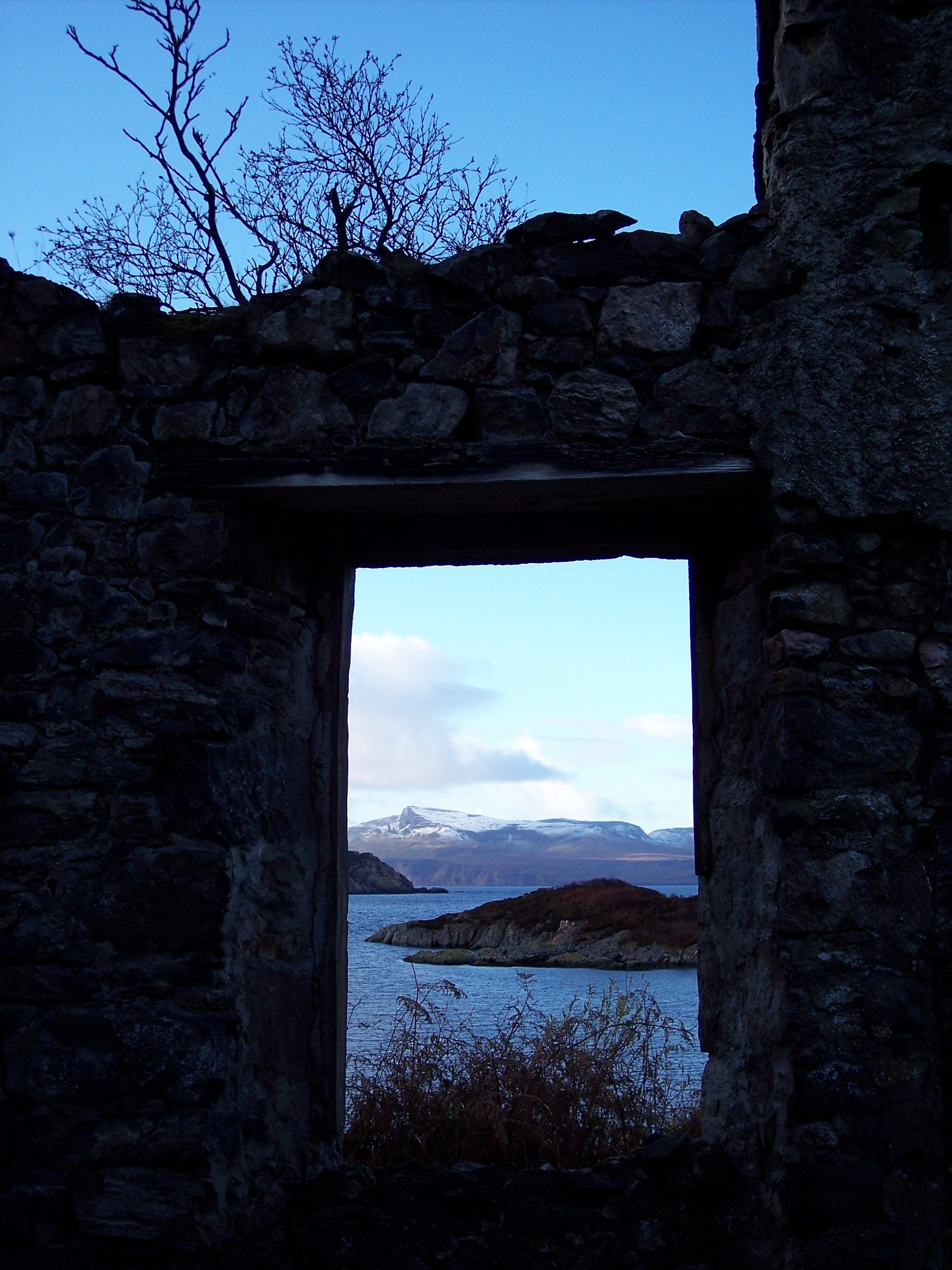 day, near, body, historical, extension, harbor, scotland, stone wall, building exterior, plant, old norse, built structure, school, anchorage, nature, history, Phone HD Wallpaper