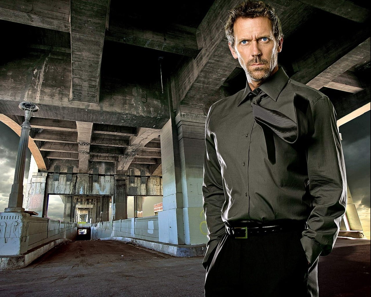 warehouse, businessman, men, people, built Structure, urban Scene, man, building Exterior, house md, white Collar Worker, hugh, three quarter length, serious, HD Wallpaper