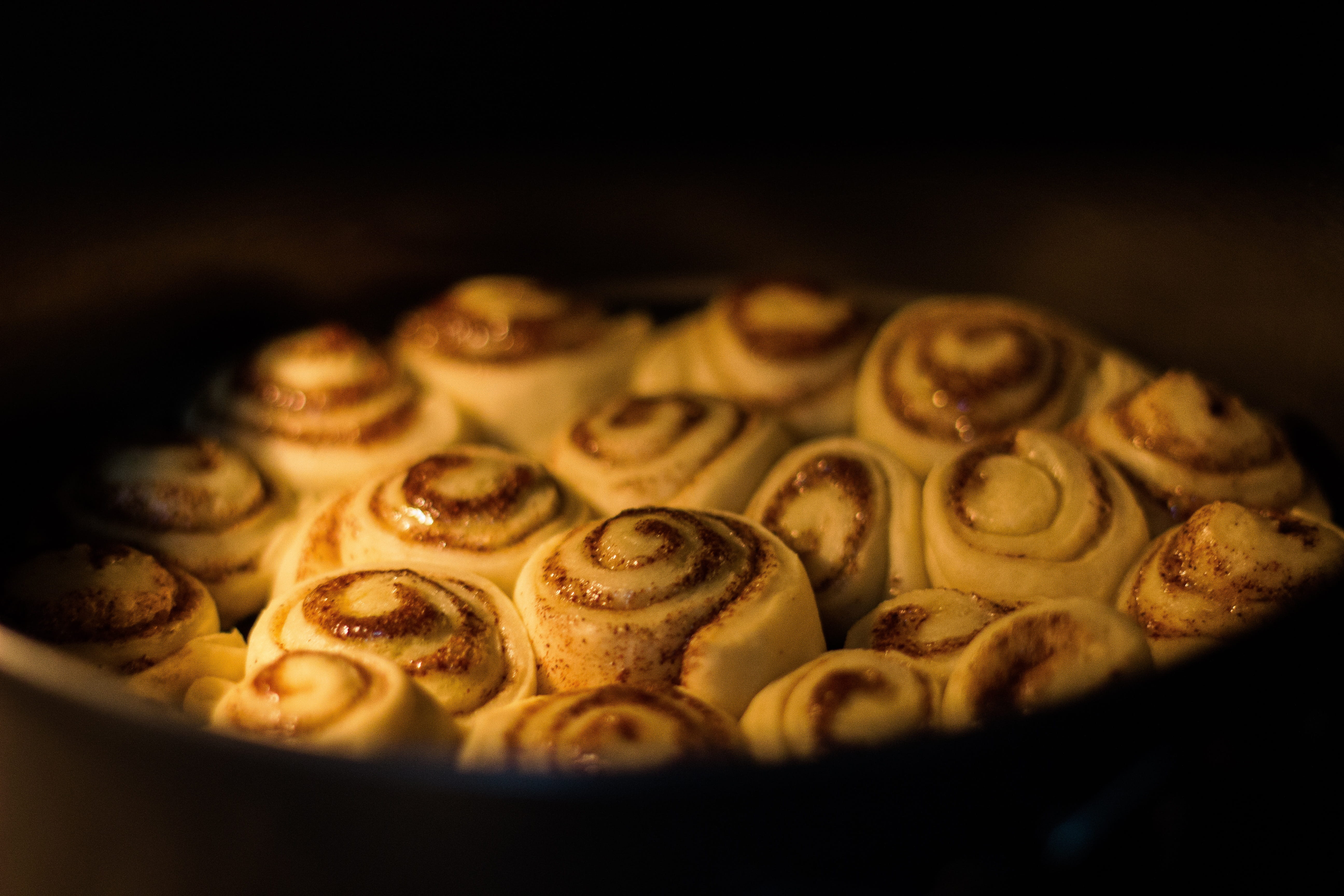 spiral, brown, bread, dough, pastries, sweet food, indoors, delicious, sticky, sweet, snack, selective focus, swirl, brown sugar, treat, black background, HD Wallpaper