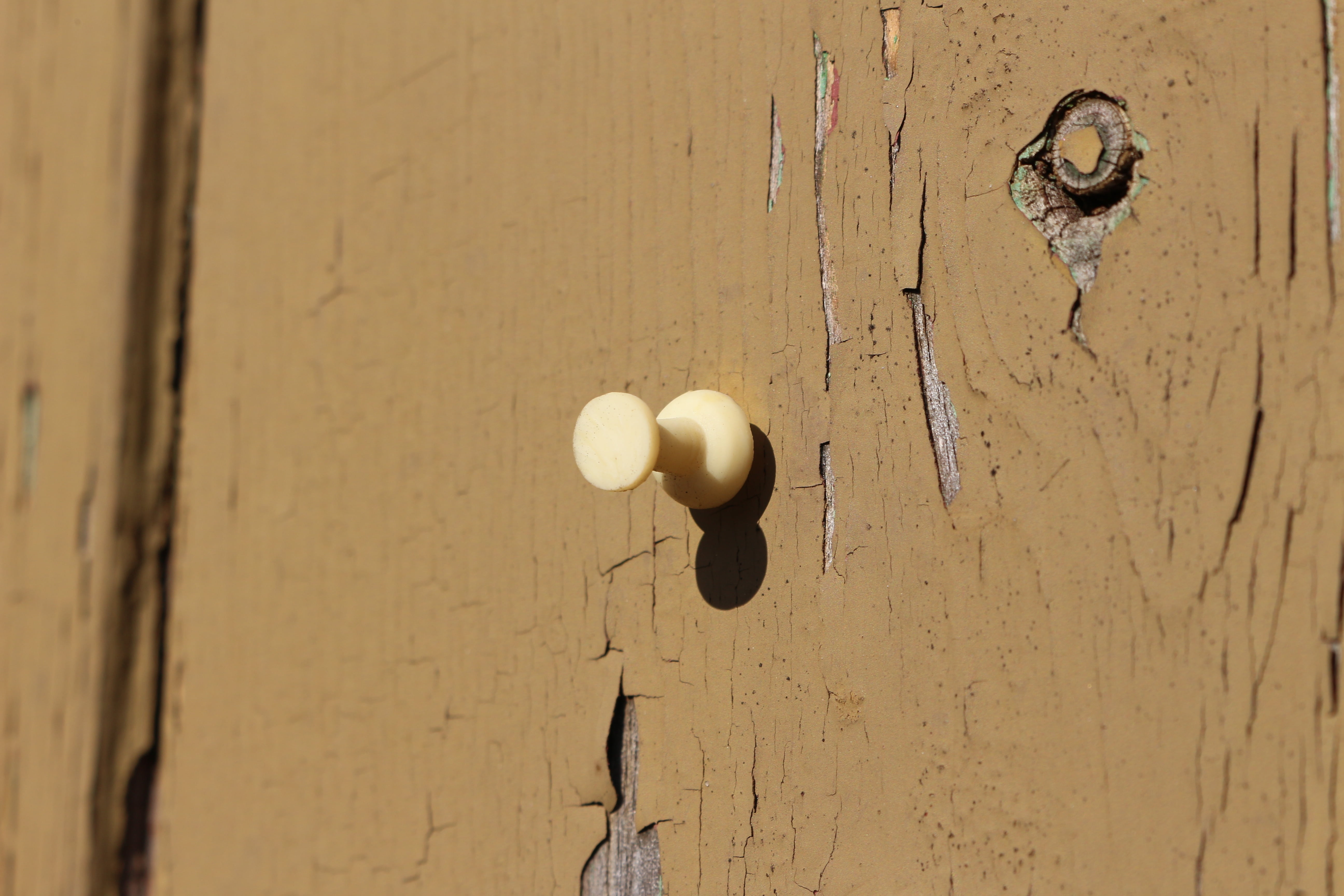 full frame, no people, wall - building feature, old, door, bare, day, textured, 5K, knob, backgrounds, outdoors, entrance, peeling off, wood - material, HD Wallpaper