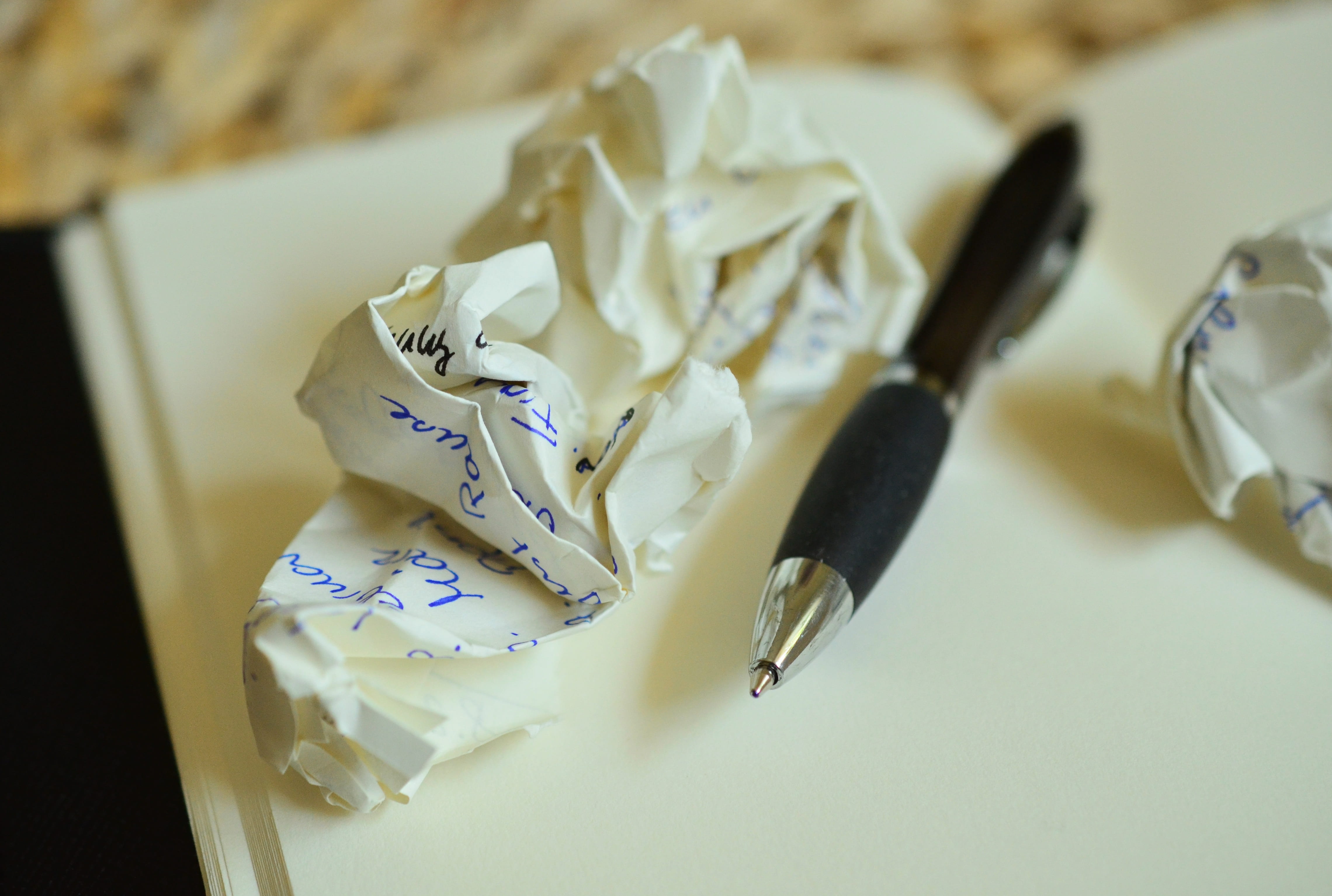 twist, notes, selective focus, fashion, table knife, planning, choice, close-up, food, celebration, kitchen utensil, food and drink, diary, still life, HD Wallpaper