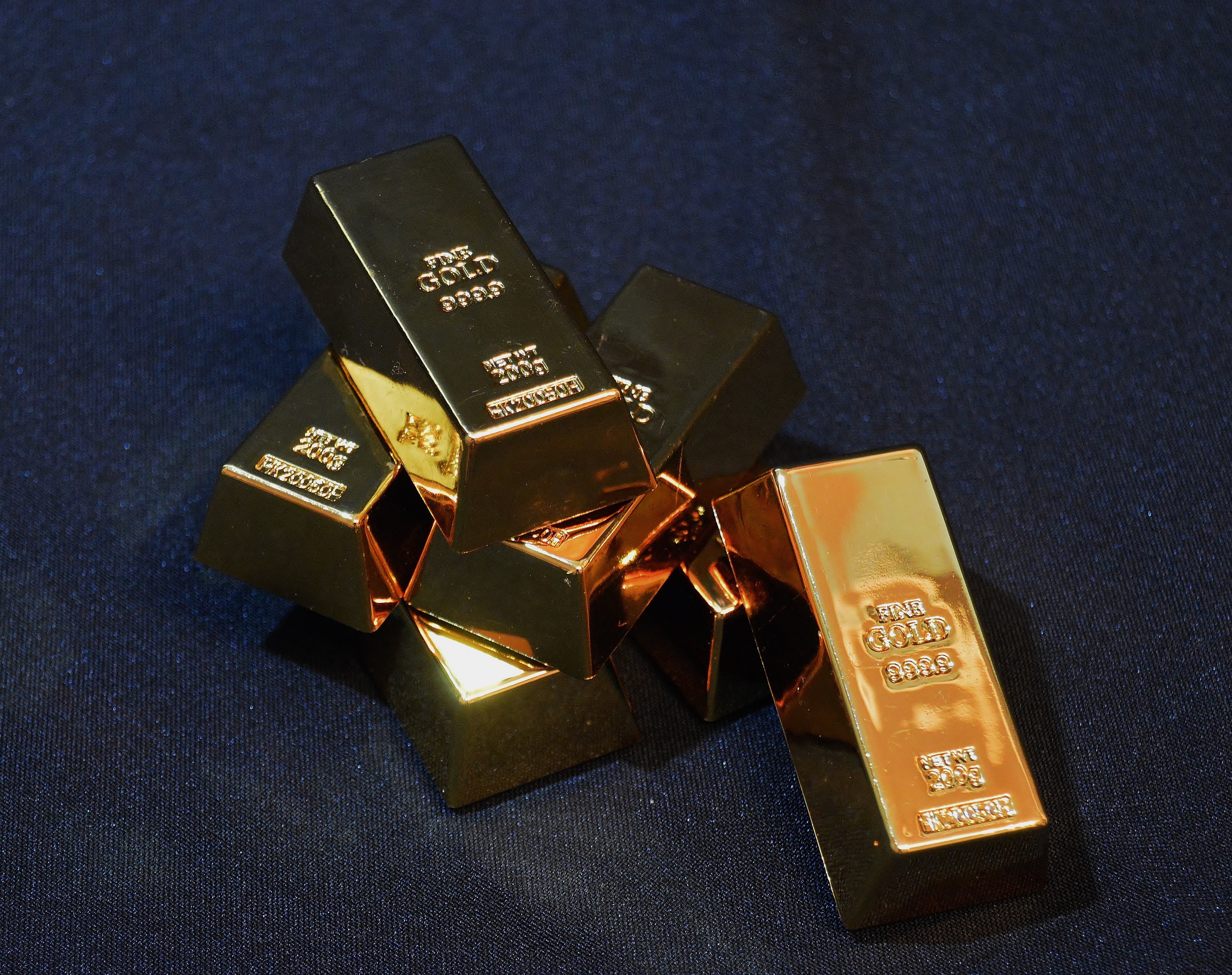 aspirations, indoors, gold, black, exhibition, close-up, collection, no people, textile, wealth, high angle view, studio shot, group of objects, ingot, HD Wallpaper