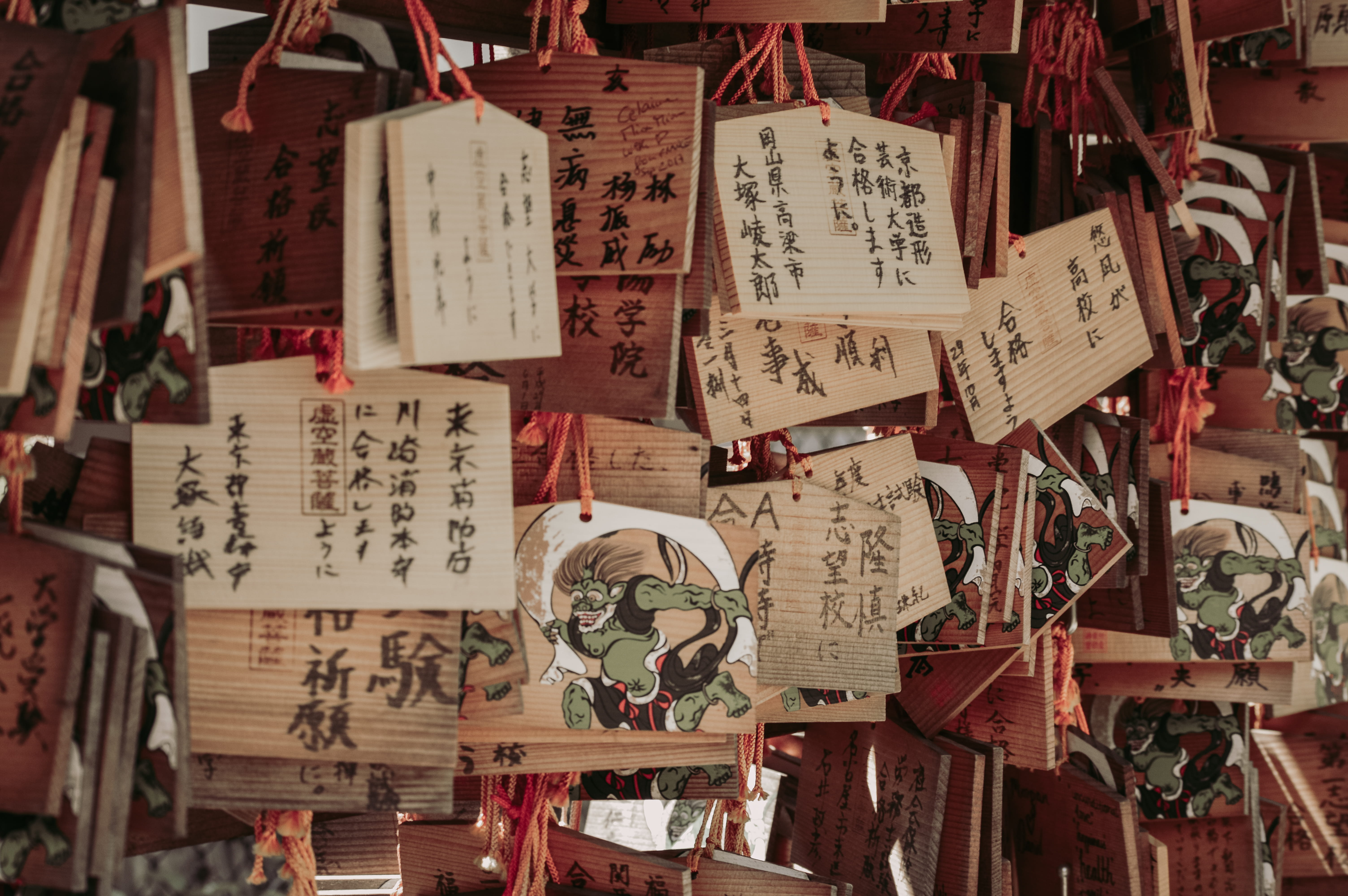 hanged, backgrounds, belief, text, non-western script, large group of objects, message, 5K, aspirations, hanging, no people, script, paper, religious equipment, HD Wallpaper