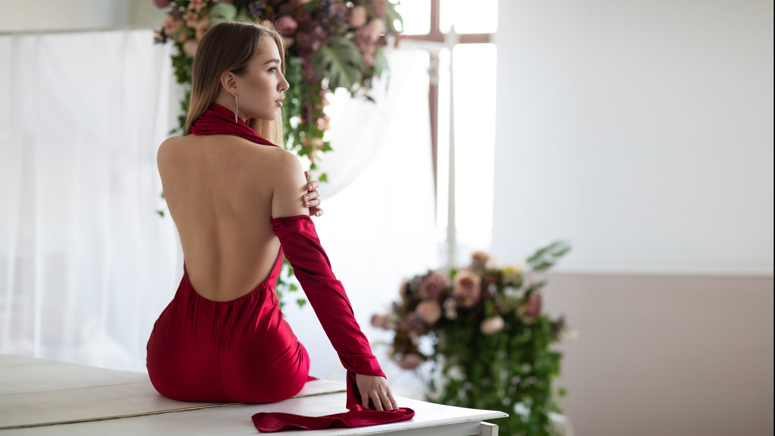 Pavel Cherepko, bare back, girl, sitting, dress, table, photographer, looking away, 2K, brown eyes, red dress, model, portrait, depth of field, photo, HD Wallpaper