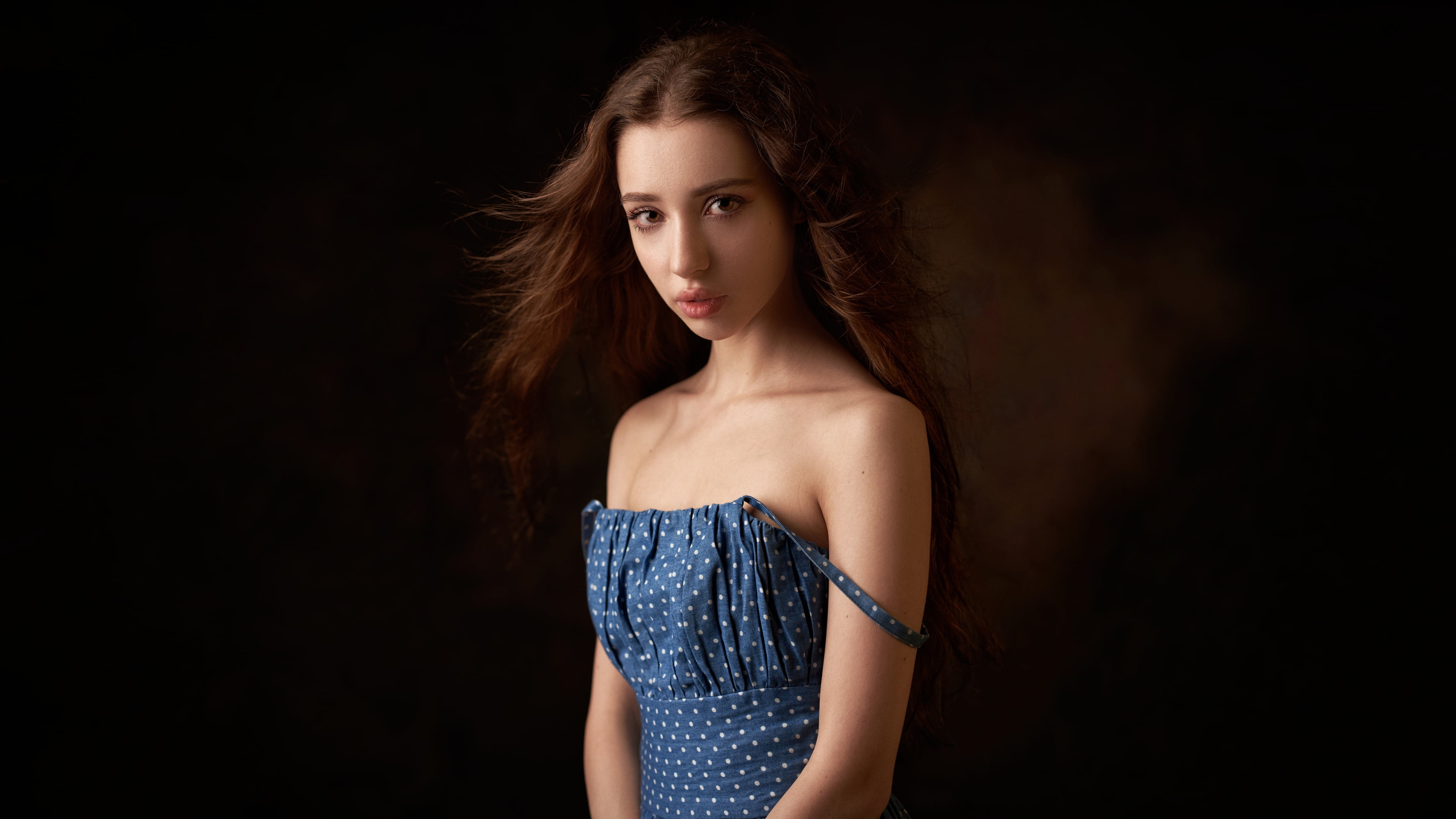 brunette, 4K, women, dark background, bare shoulders, dress, looking at viewer, studio, dark, parted lips, 4K, vignette, model, black, polka dots, blue dress, HD Wallpaper