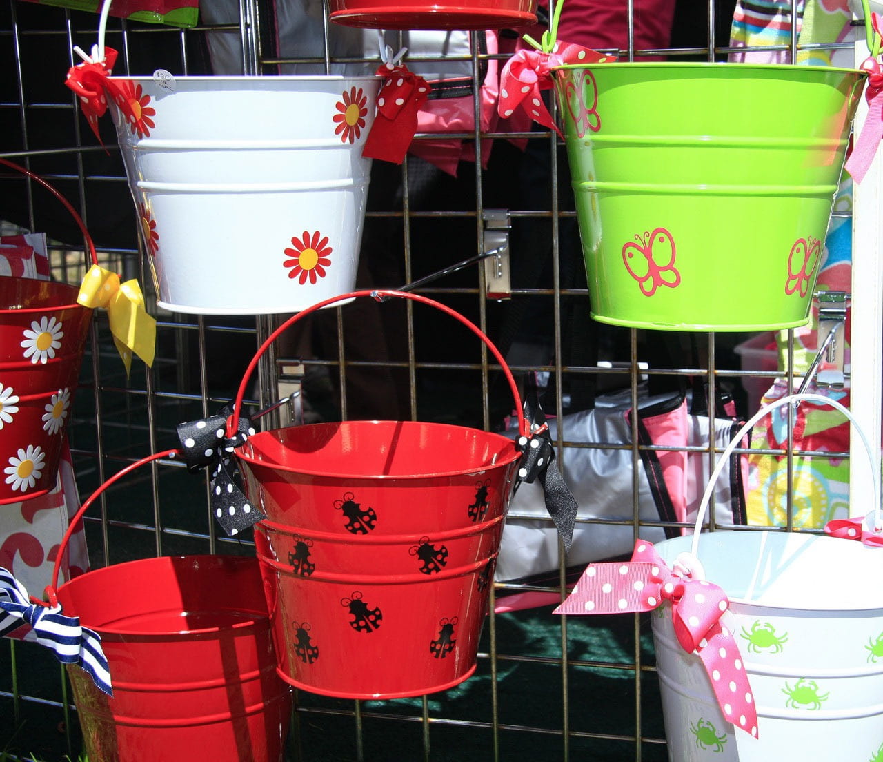 hanging, music, text, charleston, communication, colors, no people, primary, 720P, retail display, container, outdoors, close-up, choice, variation, bucket, HD Wallpaper