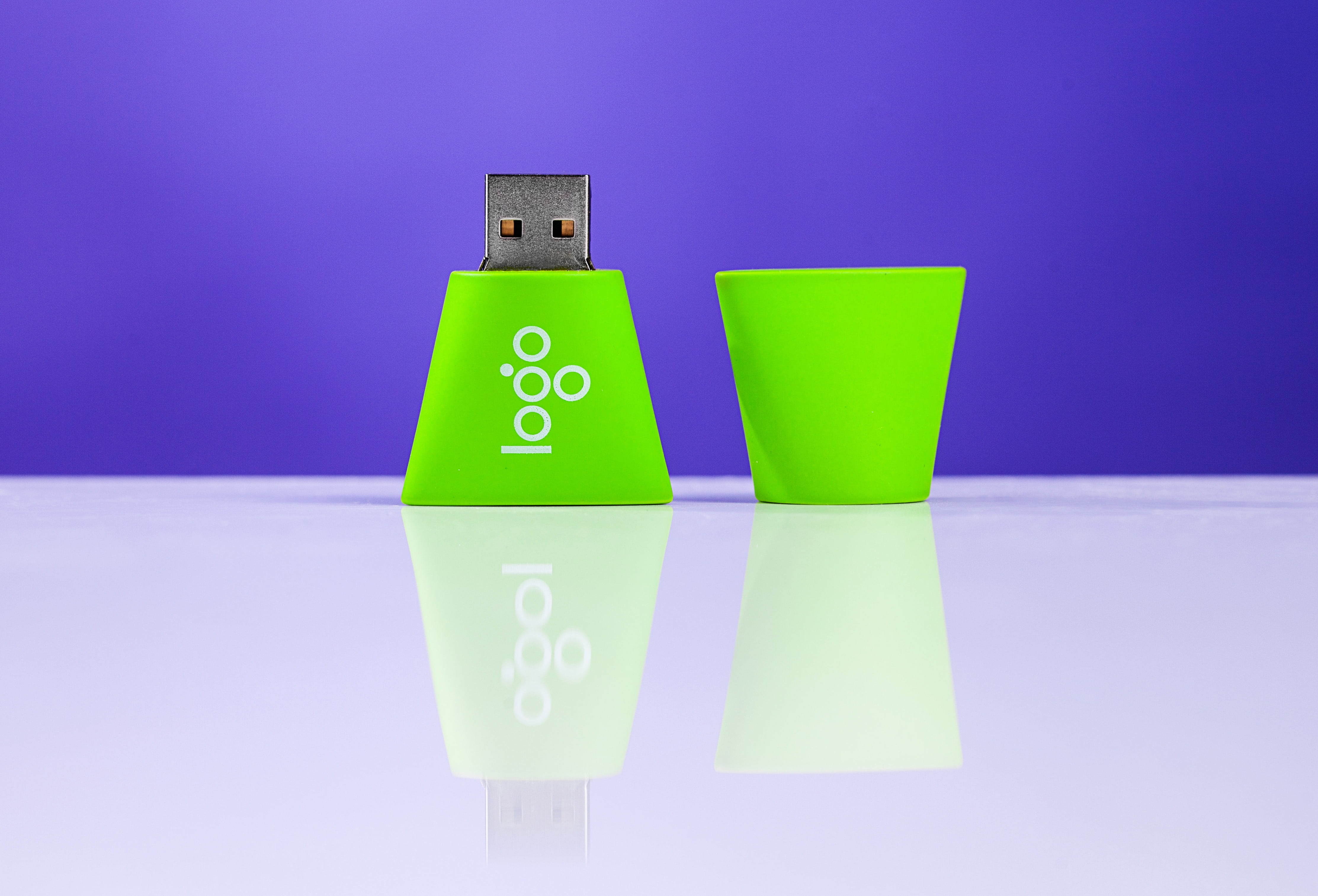 flash, promo items, studio shot, container, group of objects, no people, promo gifts, reflection, green, vibrant color, copy space, aiia promo gifts, 4K, HD Wallpaper