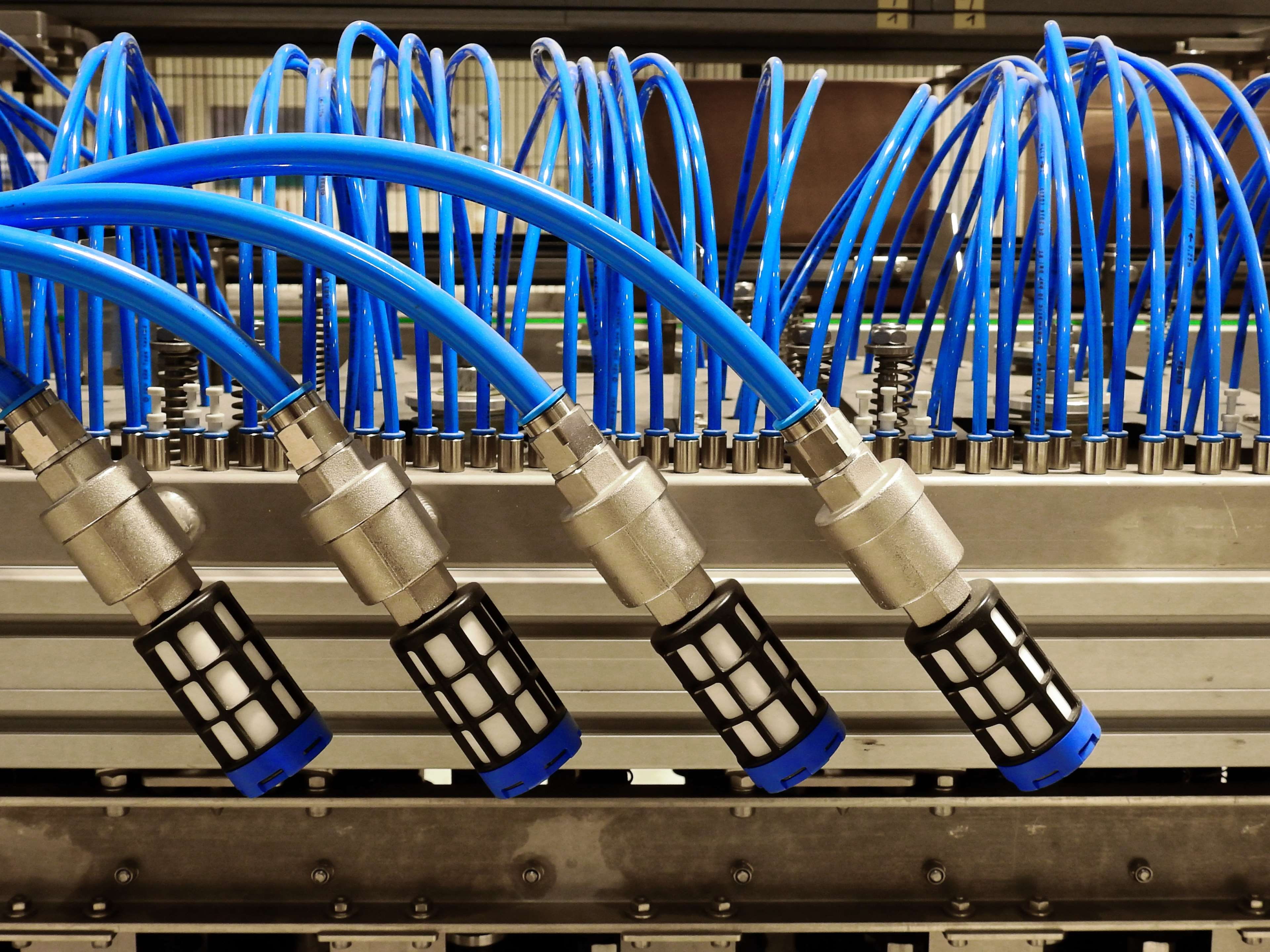 steel, connection, blue, modern, equipment, cable, rack, fuel and power generation, no people, electricity, control, indoors, ethernet, electronics, 4K, HD Wallpaper