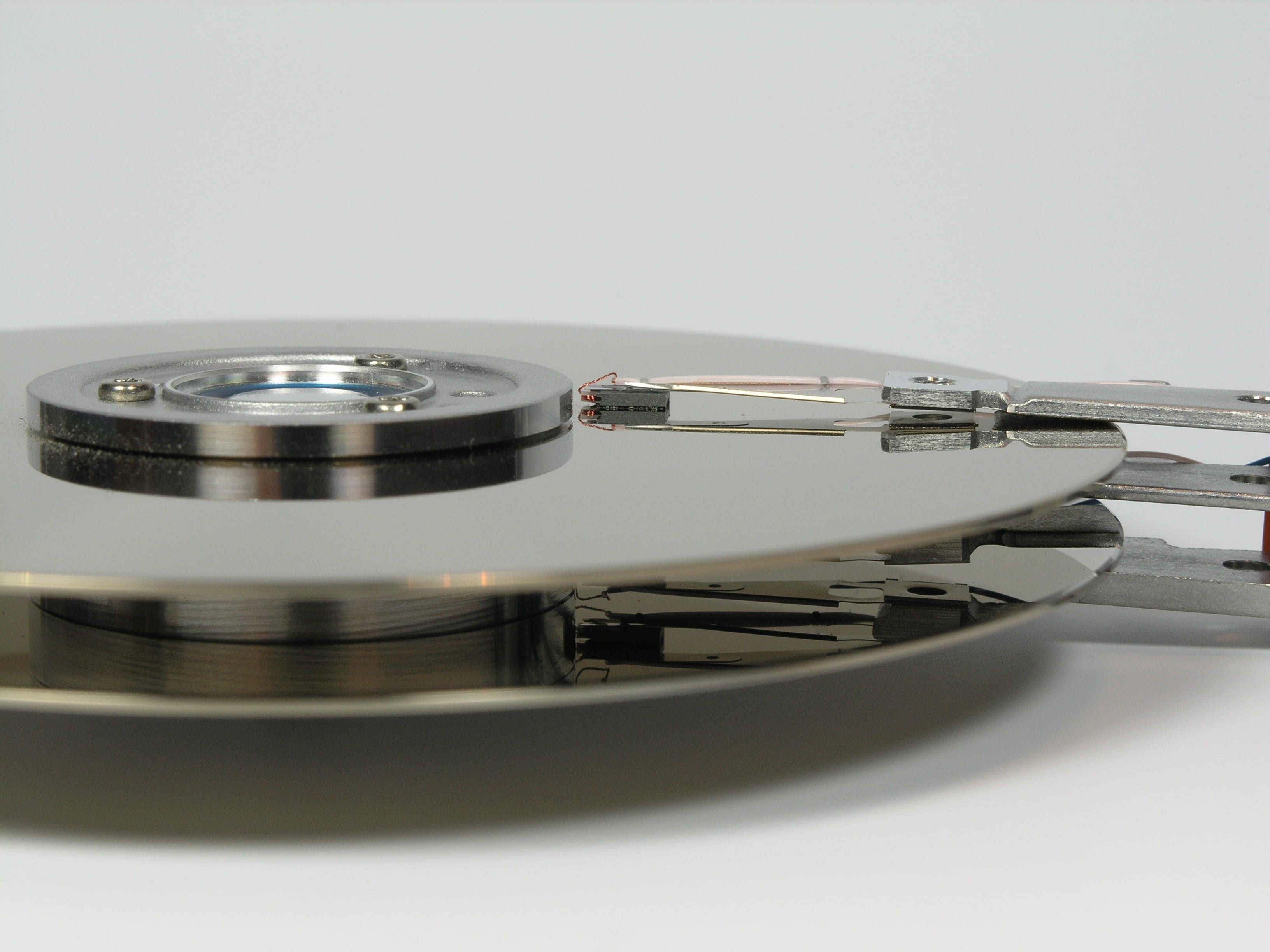 indoors, hardware, white background, copy space, storage medium, datailaufnahme, macro, memory, communication, music, 2K, no people, data store, cut out, HD Wallpaper