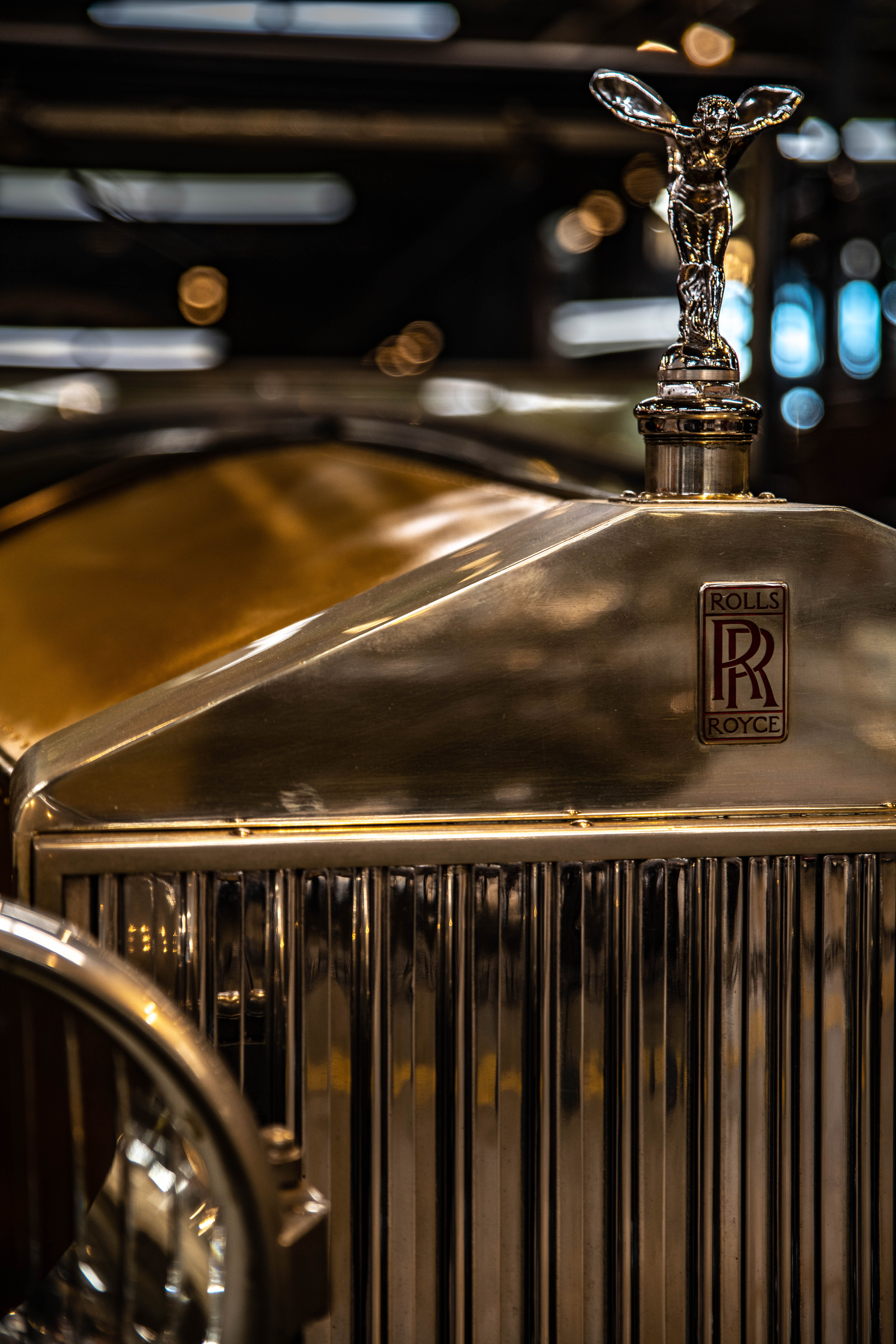 transportation, land vehicle, trophy, lighting equipment, headlight, wheel, hot rod, trademark, car, light, emblem, illuminated, architecture, shelf, machine, Phone HD Wallpaper