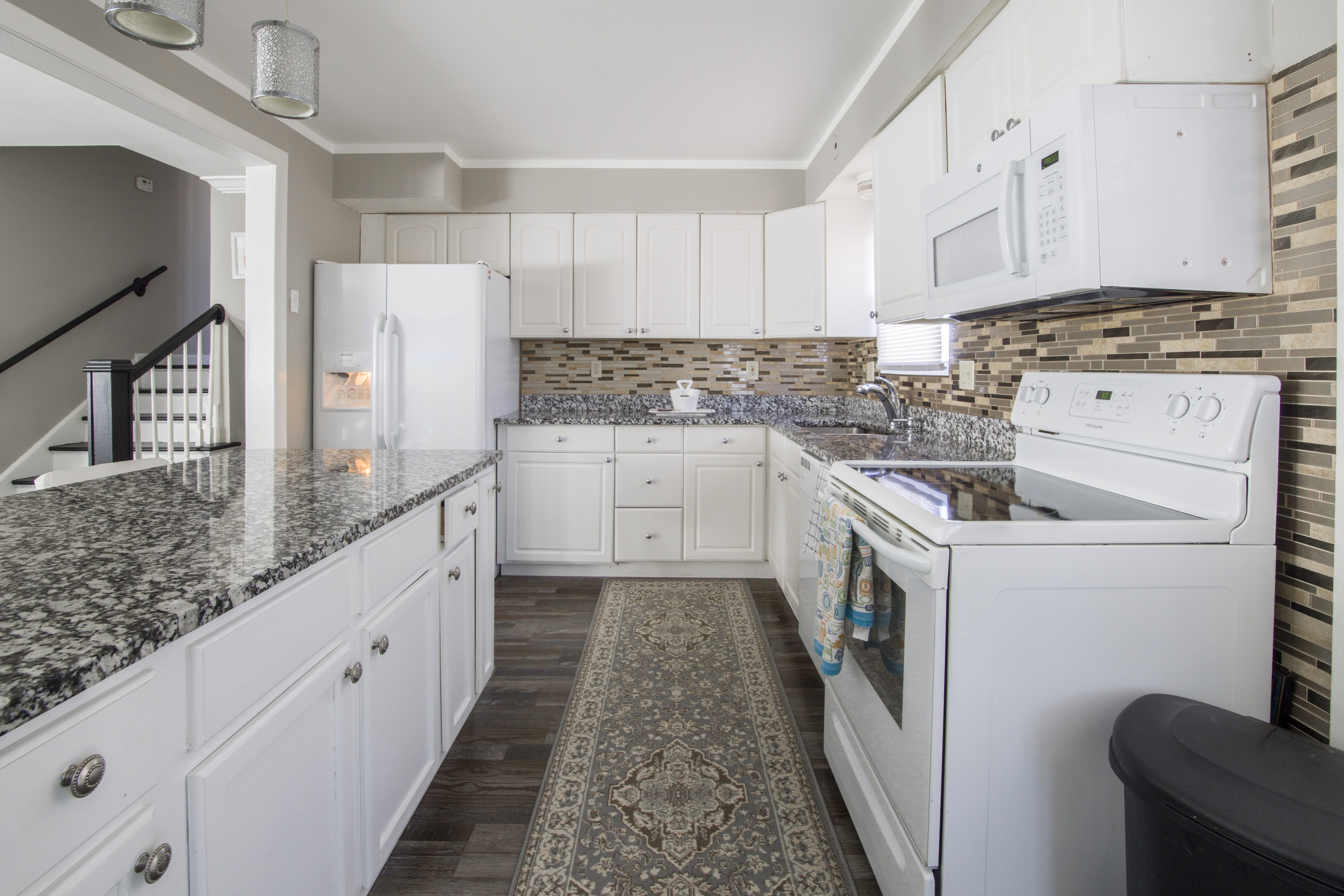 stove, drawer, interior design, steel, cabinet, white color, spacious, design, indoors, refrigerator, empty, cozy, modern, clean, counter, white, wood, HD Wallpaper