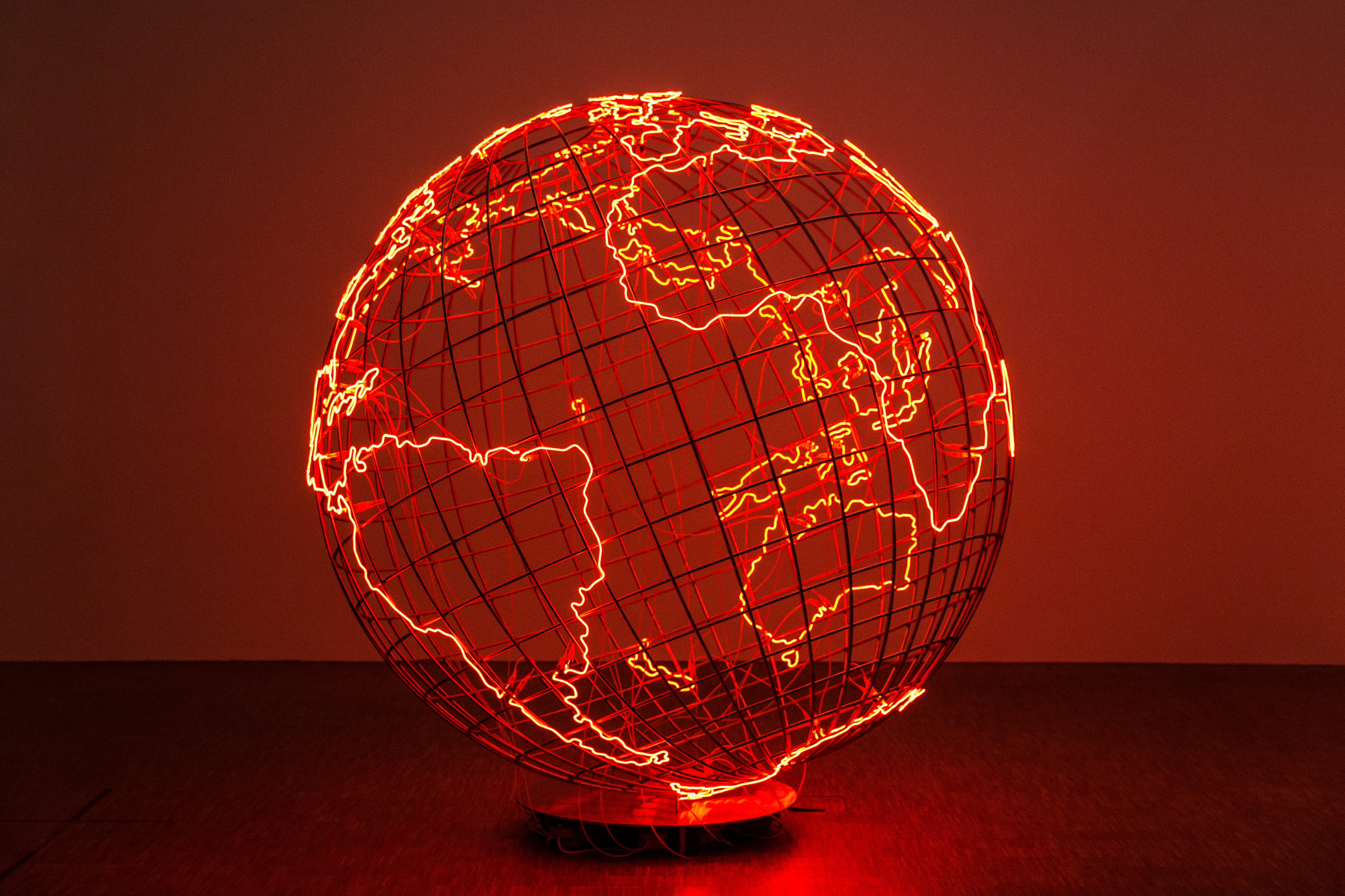 single object, sphere, communication, captured, finance, art, still life, abstract, lighting equipment, Paris, art gallery, globe, astronomy, electric, HD Wallpaper