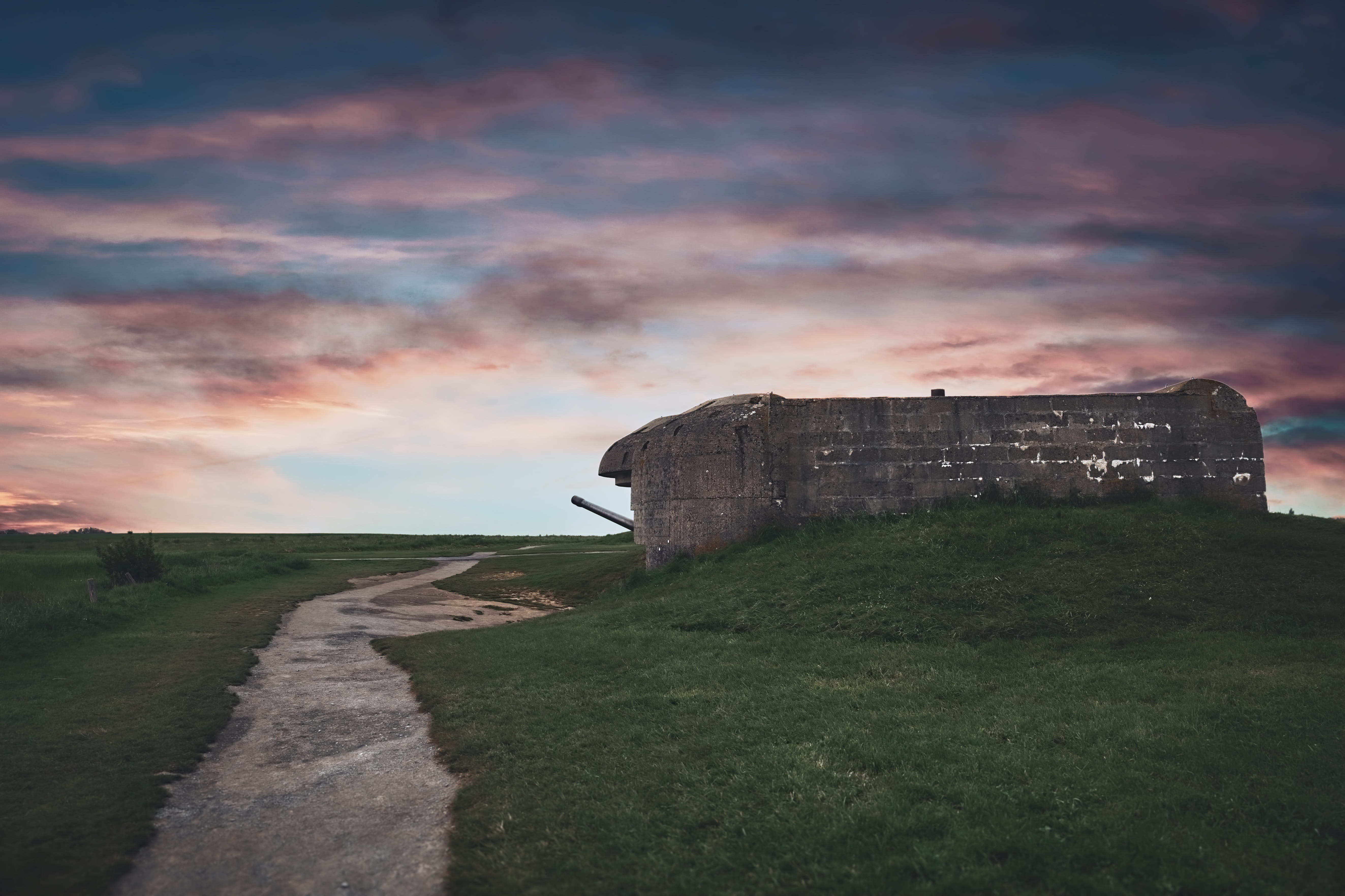 d-day, land, built structure, tranquility, german, longues-sur-mer, history, battery, field, architecture, ruined, direction, scenics - nature, normandy, HD Wallpaper