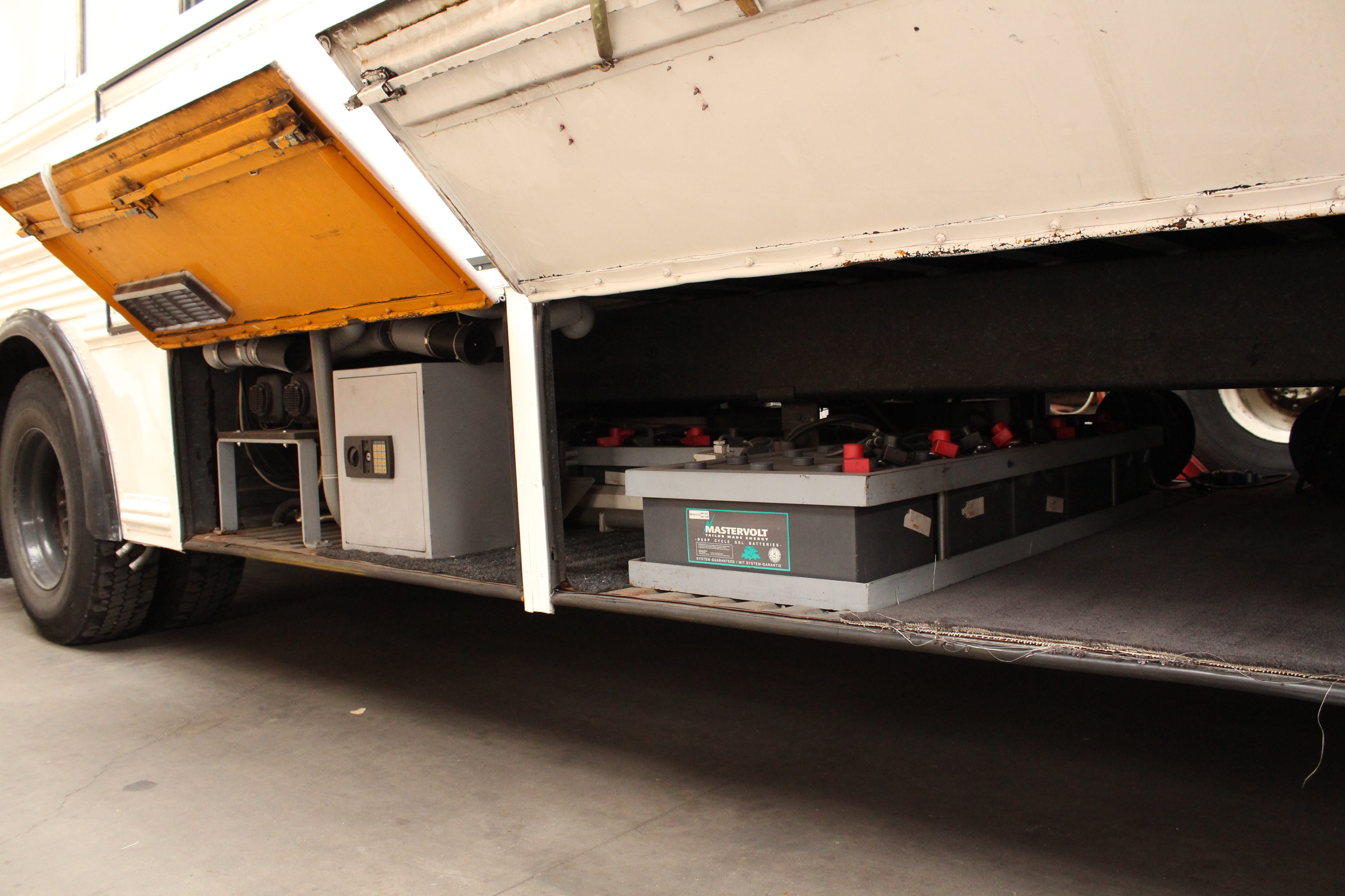 no people, freight transportation, battery food truck, equipment, industry, 5K, motor vehicle, business, domestic room, appliance, indoors, food and drink, HD Wallpaper