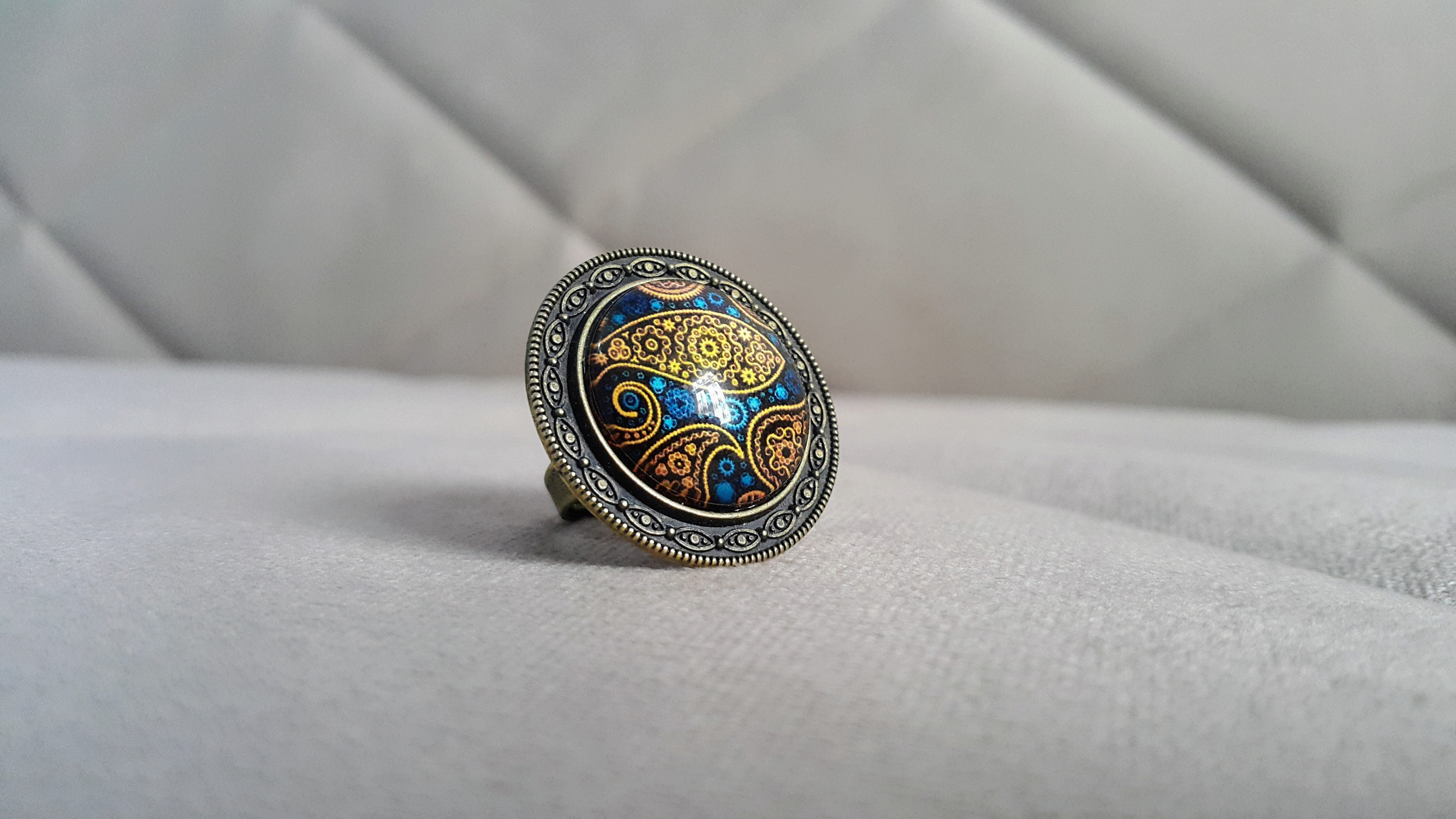shiny, gold, design, pattern, beautiful, 5K, ring, domestic room, art and craft, creativity, furniture, ornament, engagement, silver, precious, aesthetics, HD Wallpaper