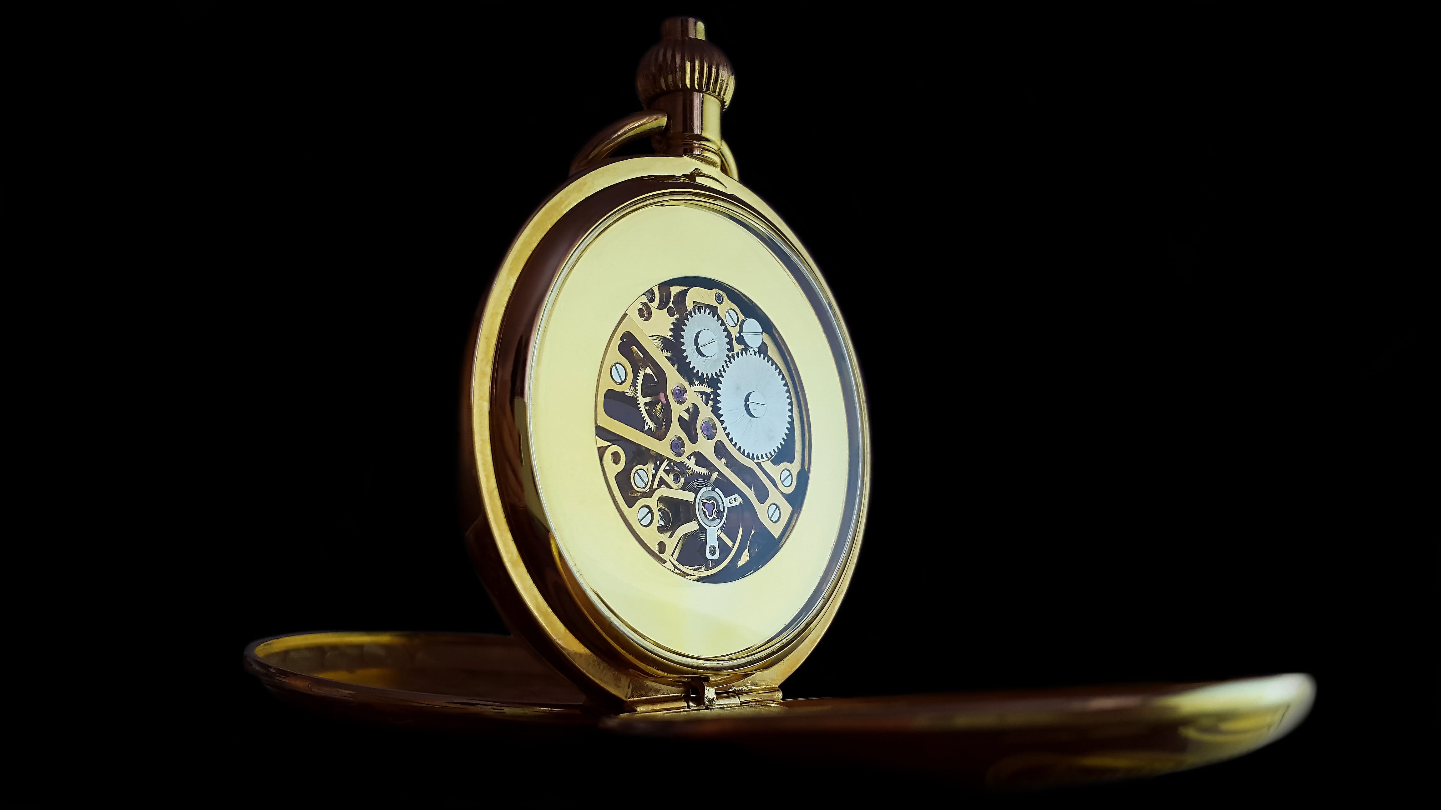 still life, timepiece, 4K, copy space, minutes, dial, clock face, timer, instrument of time, design, wind up, clock, no people, old fashioned, gold, glass - material, HD Wallpaper