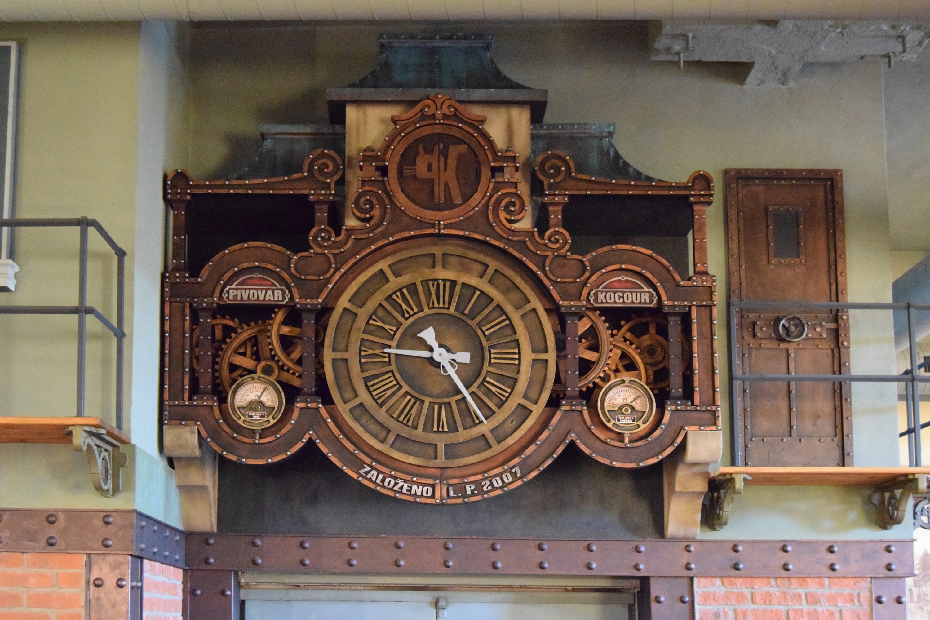 wall clock, technology, low angle view, outdoors, design, ornate, shape, clock tower, building, roman numeral, 2K, accuracy, day, building exterior, no people, HD Wallpaper