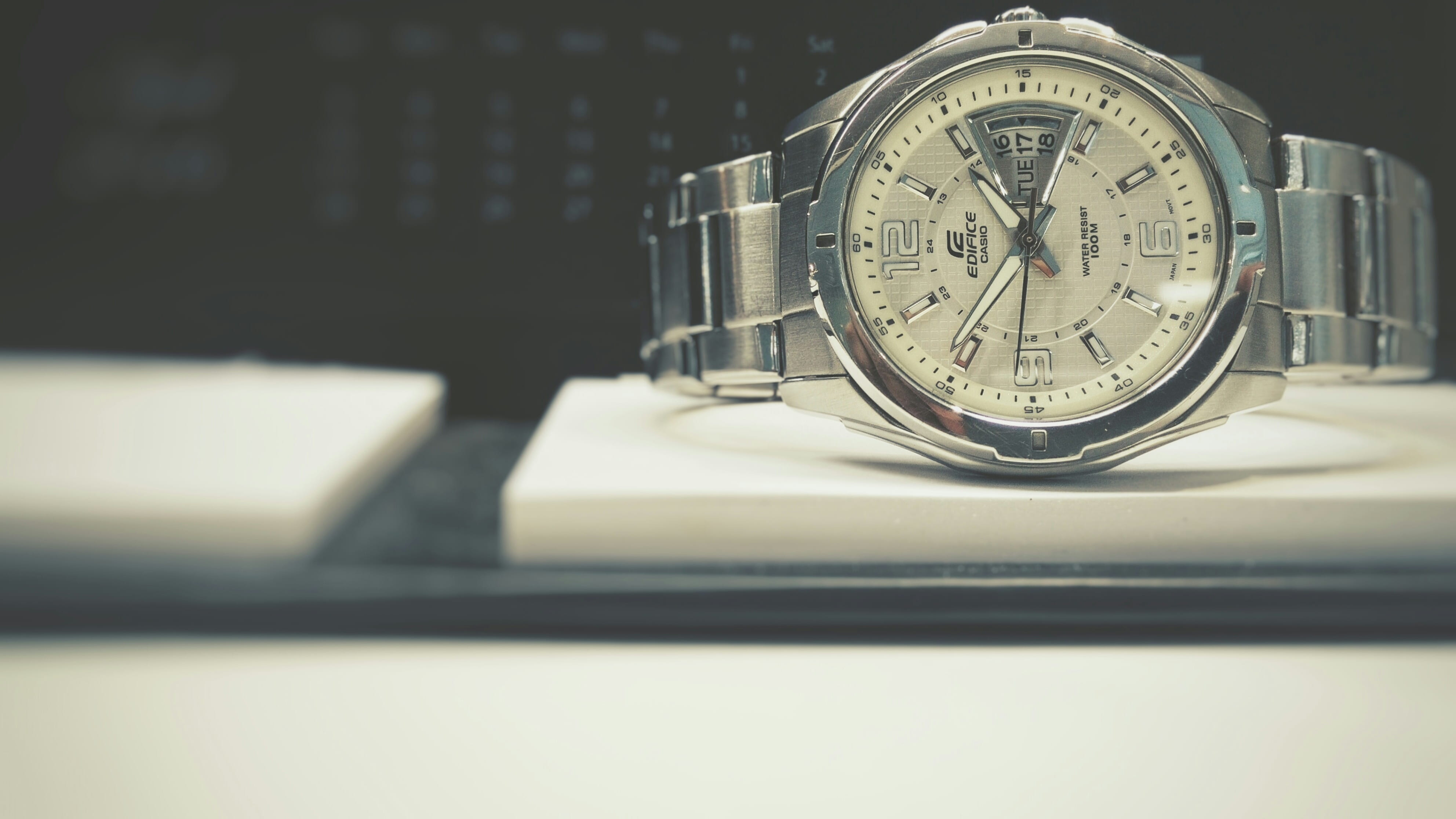 table, colored, band, clock face, retro styled, personal accessory, white, no people, silver, watch, focus on foreground, still life, analog, clock dial, HD Wallpaper
