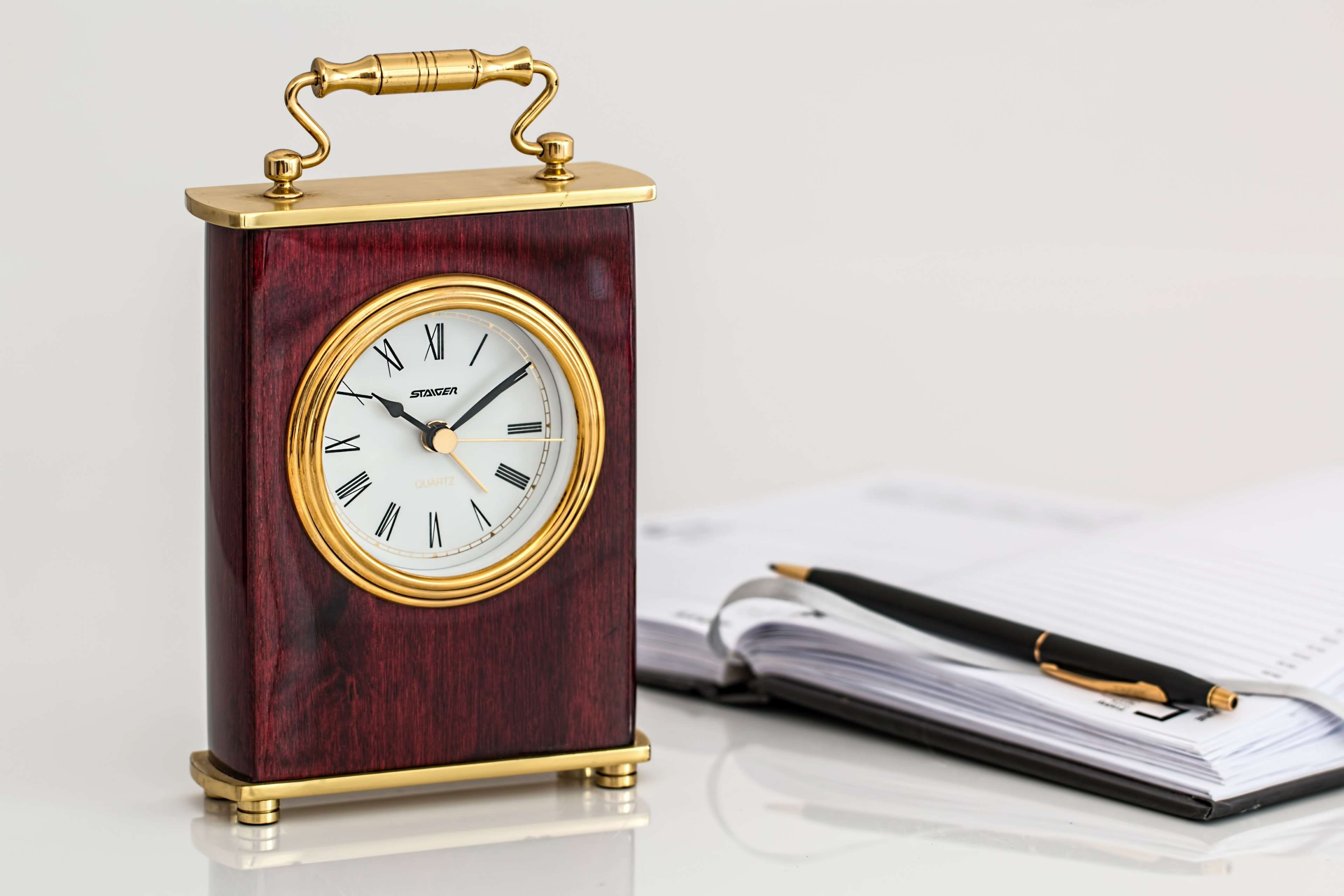 fountain pen, appointment, gold colored, antique, brass, writing, clock face, no people, single object, roman numeral, personal accessory, pocket watch, HD Wallpaper