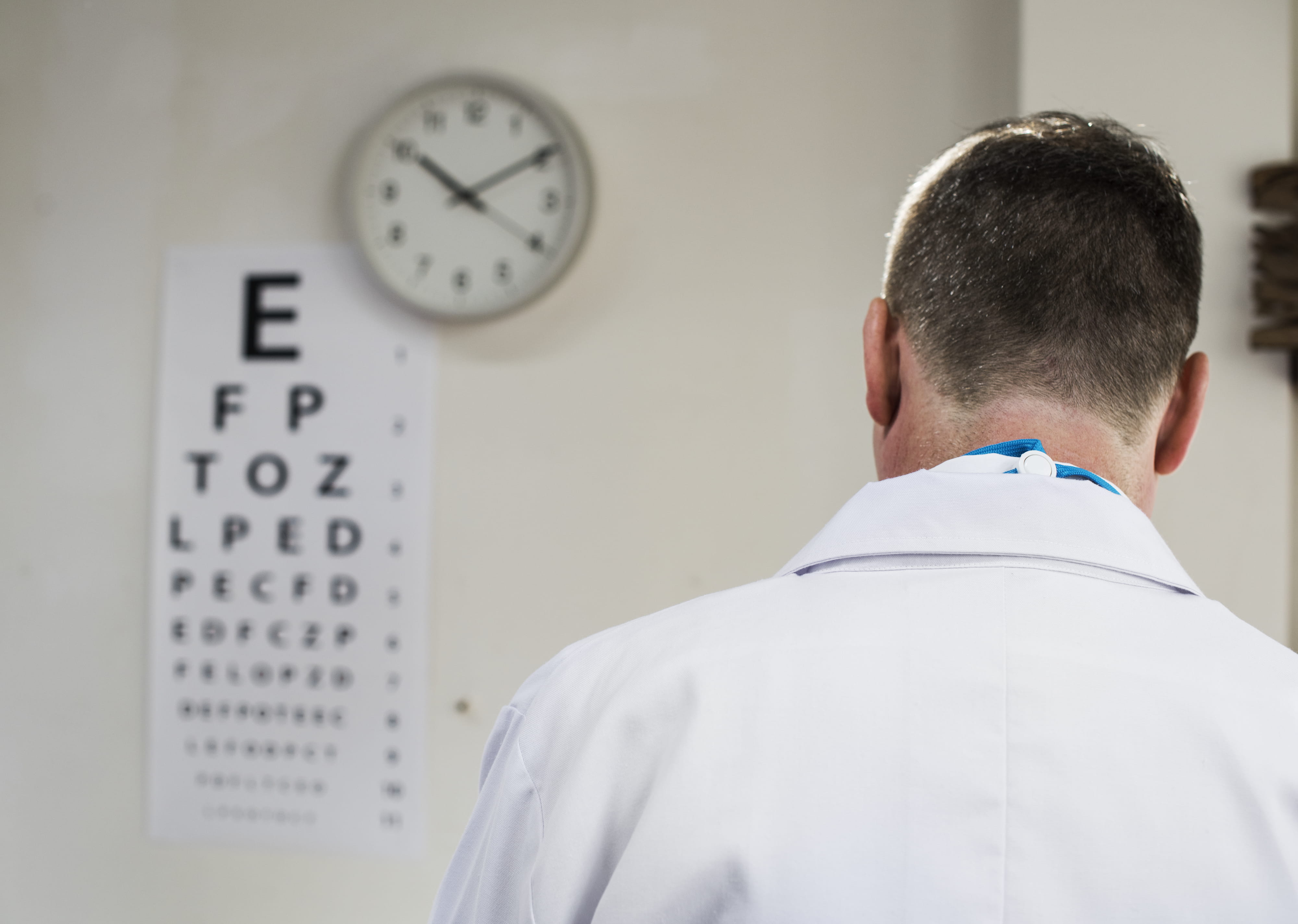one person, analog, men, clinic, care, eyesight, headshot, room, beside, indoors, occupation, doctors office, patient, lab coat, 4K, healthcare and medicine, HD Wallpaper