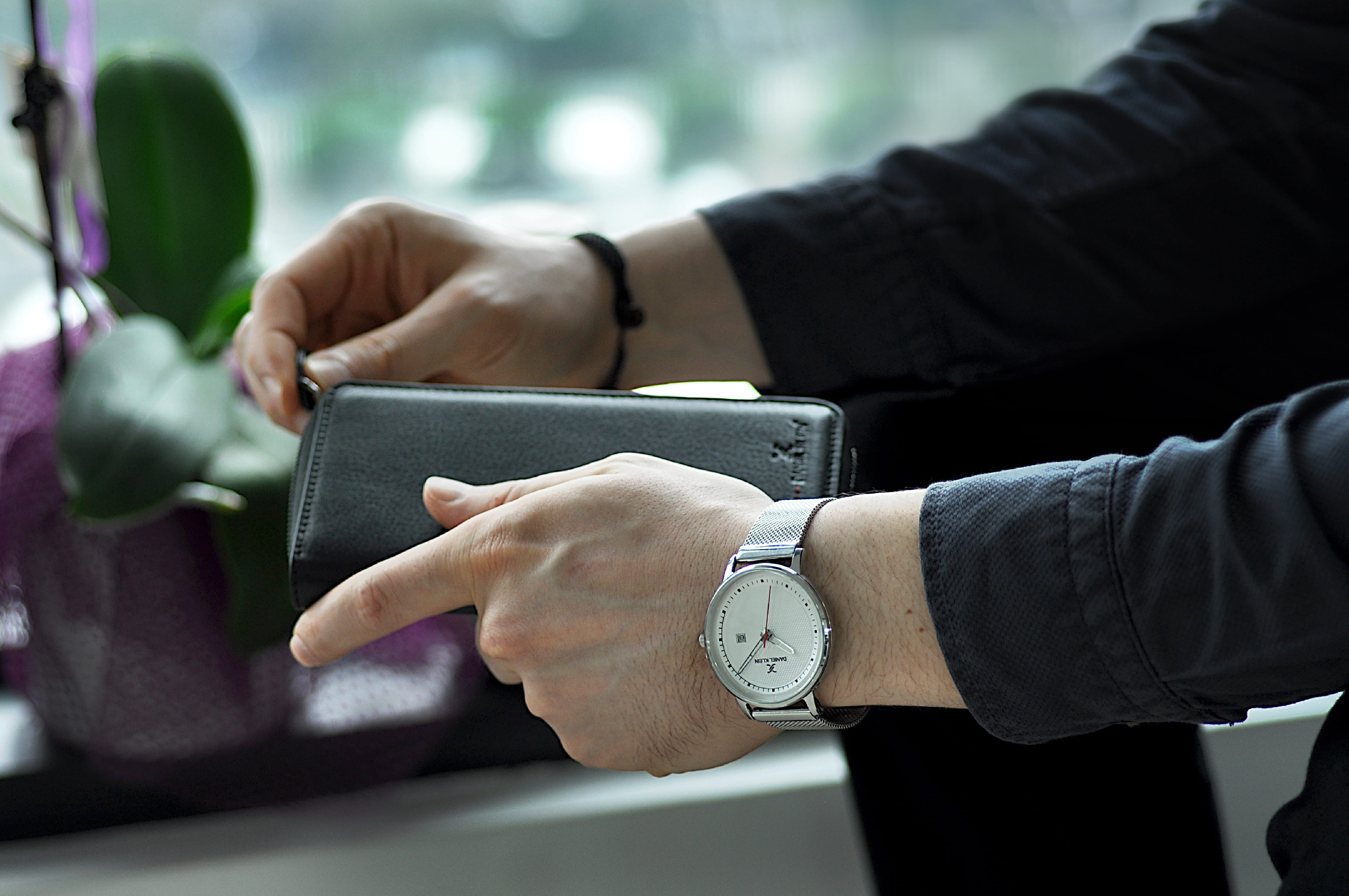 technology, lifestyles, bracelet, mens, hand, accessory, wallet, image, time, checking the time, real people, human hand, personal accessory, flower, el, HD Wallpaper