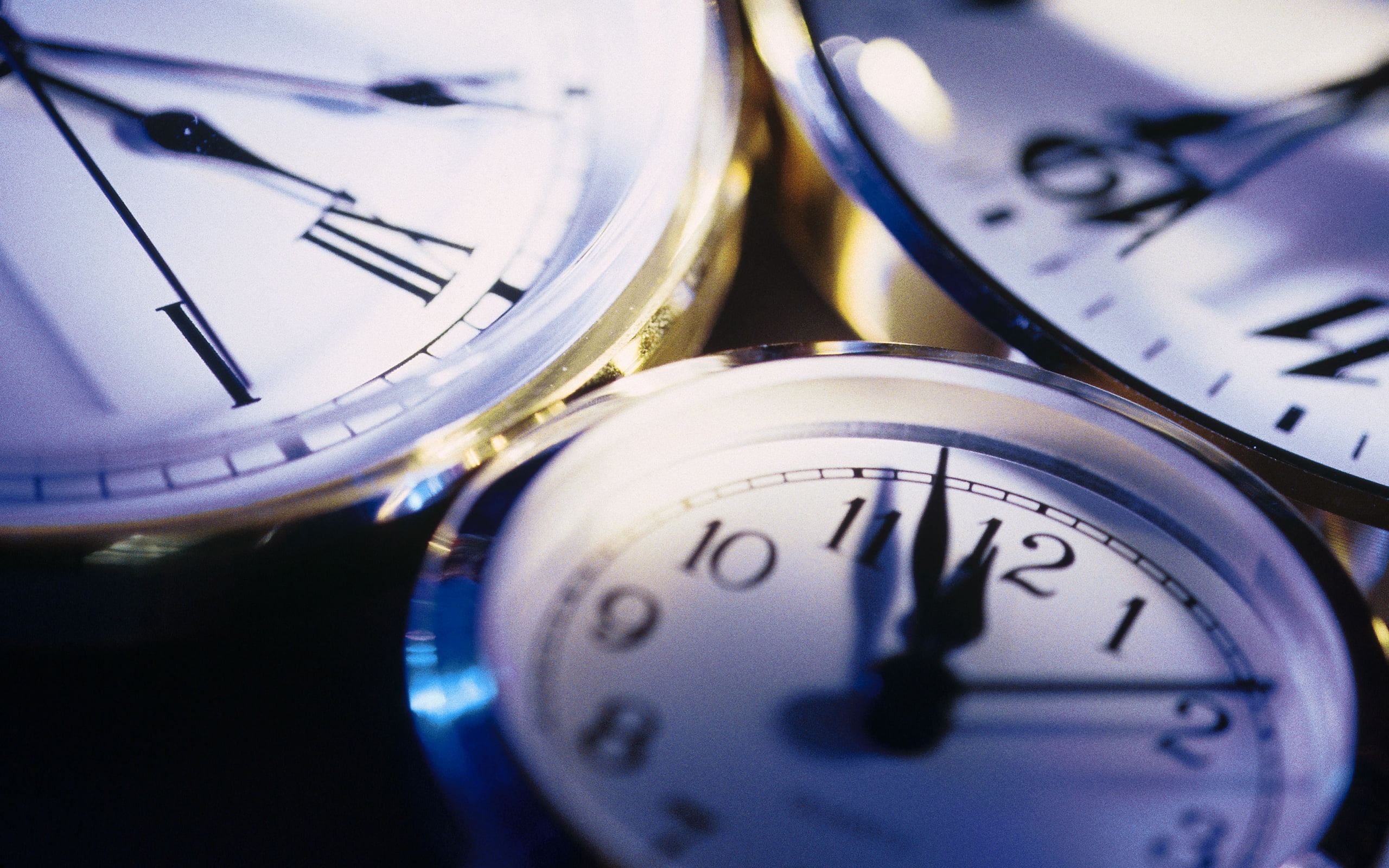 white, clock, three, countdown, analog, old-fashioned, clock Face, concepts And Ideas, instrument of time, 12 OClock, three objects, indoors, still life, HD Wallpaper