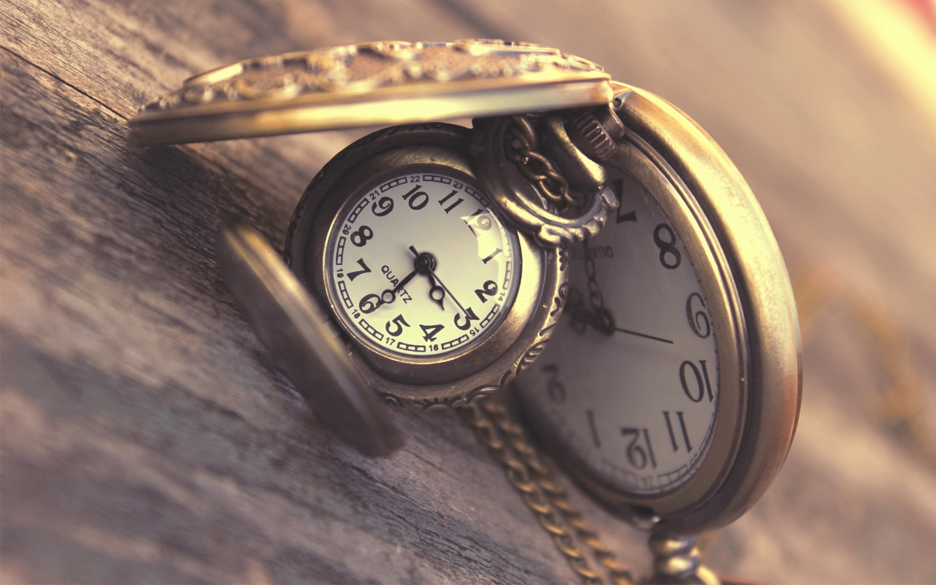 second Hand, 1080P, deadline, selective focus, still life, clock, round, wood - Material, classic, table, morning, clock Face, watches, old, no People, HD Wallpaper