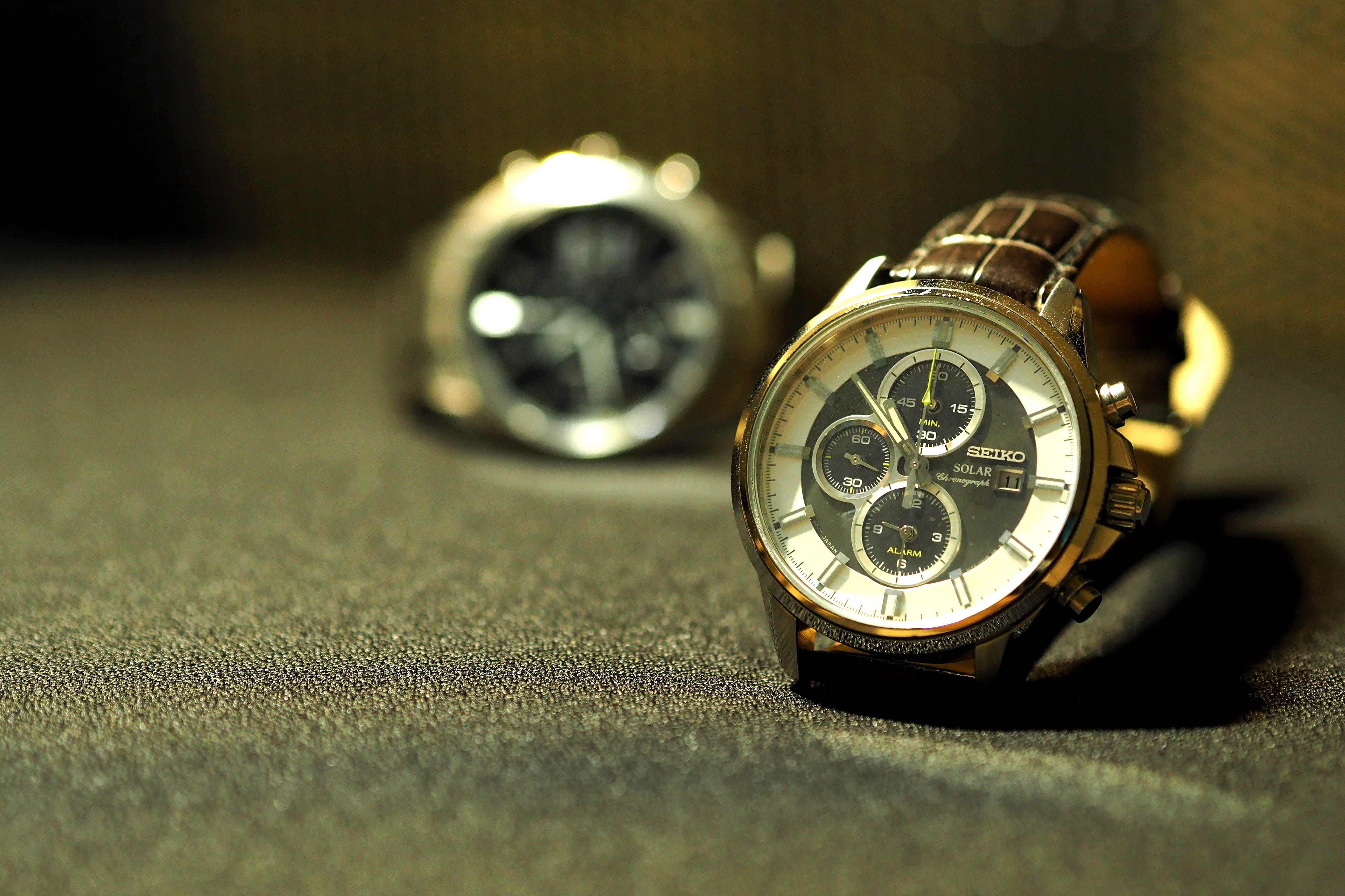 expensive, clock, 4K, analog, wristwatch, seiko, focus on foreground, instrument of time, retro, selective focus, jewelry, bracelet, pocket watch, vintage, HD Wallpaper