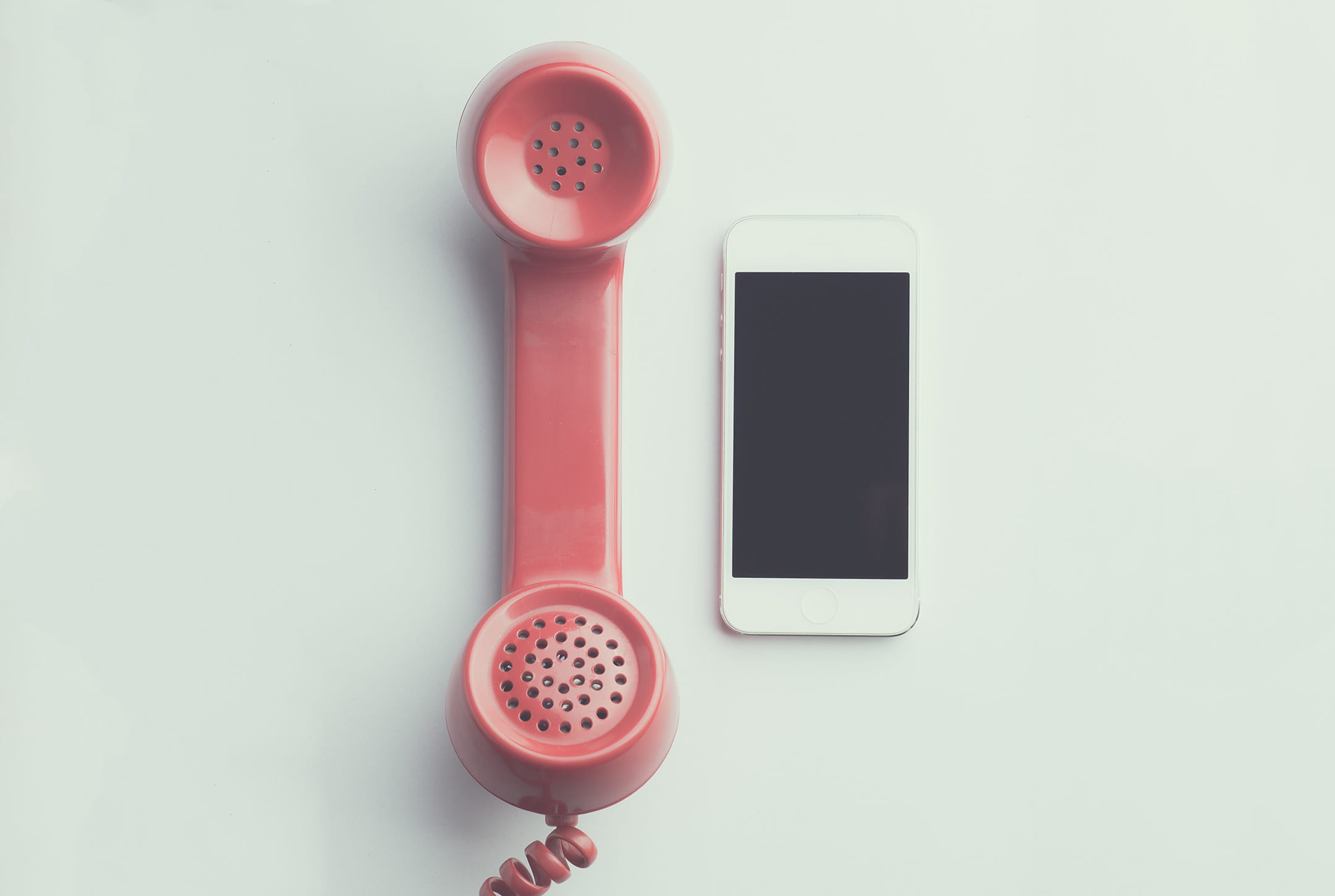 communication, drink, wireless technology, coffee - drink, minimal, cup, directly above, wire, studio shot, technology, mobile phone, cable, white background, HD Wallpaper