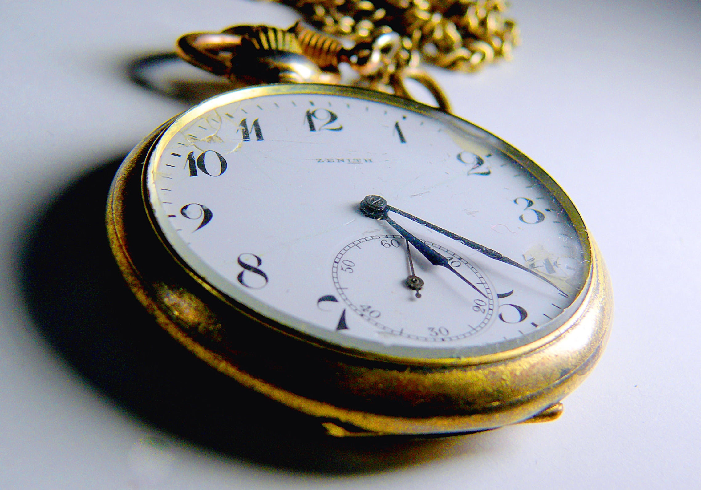 wind up, digits, accuracy, still life, gold colored, hours, seconds, no people, history, high angle view, minutes, studio shot, colored, time of, pointer, HD Wallpaper