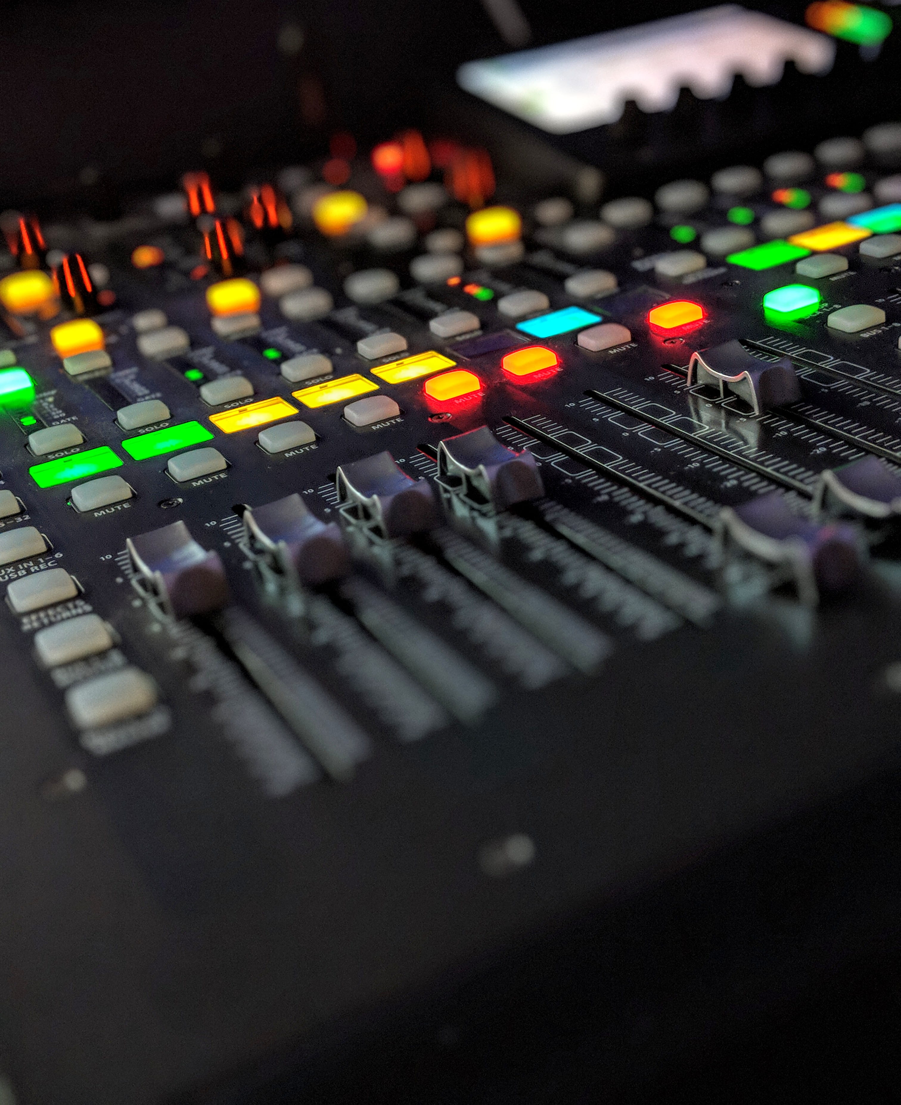 2K, complexity, console, audio electronics, recording studio, control, radio station, sound recording equipment, electronics industry, mixer, black, close-up, Phone HD Wallpaper