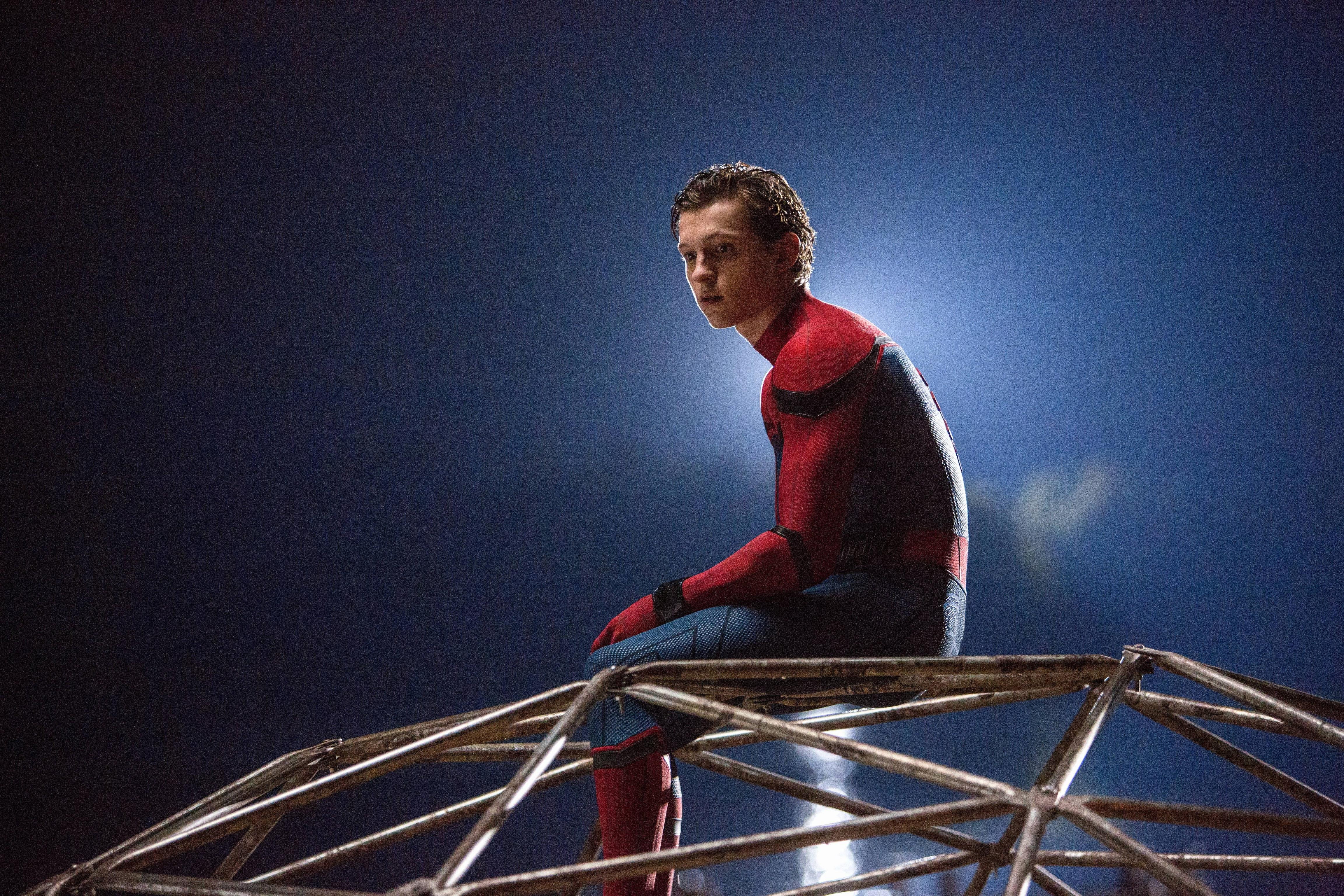 blue, three quarter length, one person, night, clothing, 4k, nature, 4K, movies, men, sky, rope, 2017 movies, outdoors, spiderman homecoming, leisure activity, HD Wallpaper